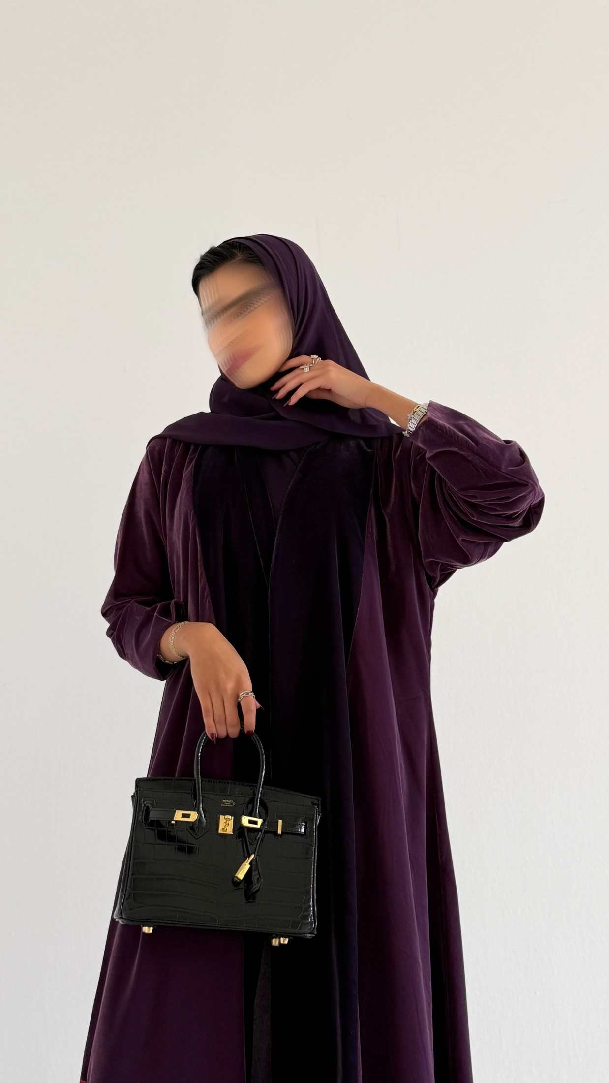 MWT599 - Velvet abaya in light and dark purple  | عباية مخمل موف غامق وموف فاتح - Aya