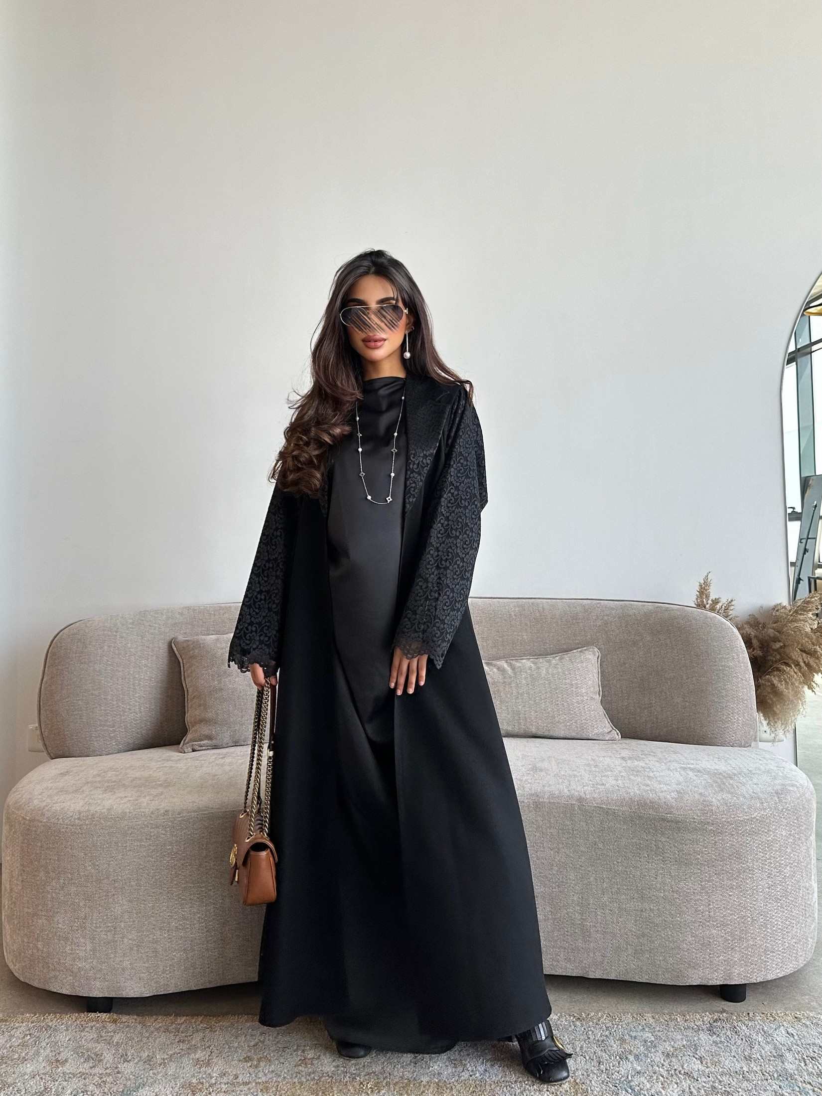 MWT4304 - عباية ليمار سوداء بتفاصيل دانتيل - Aya