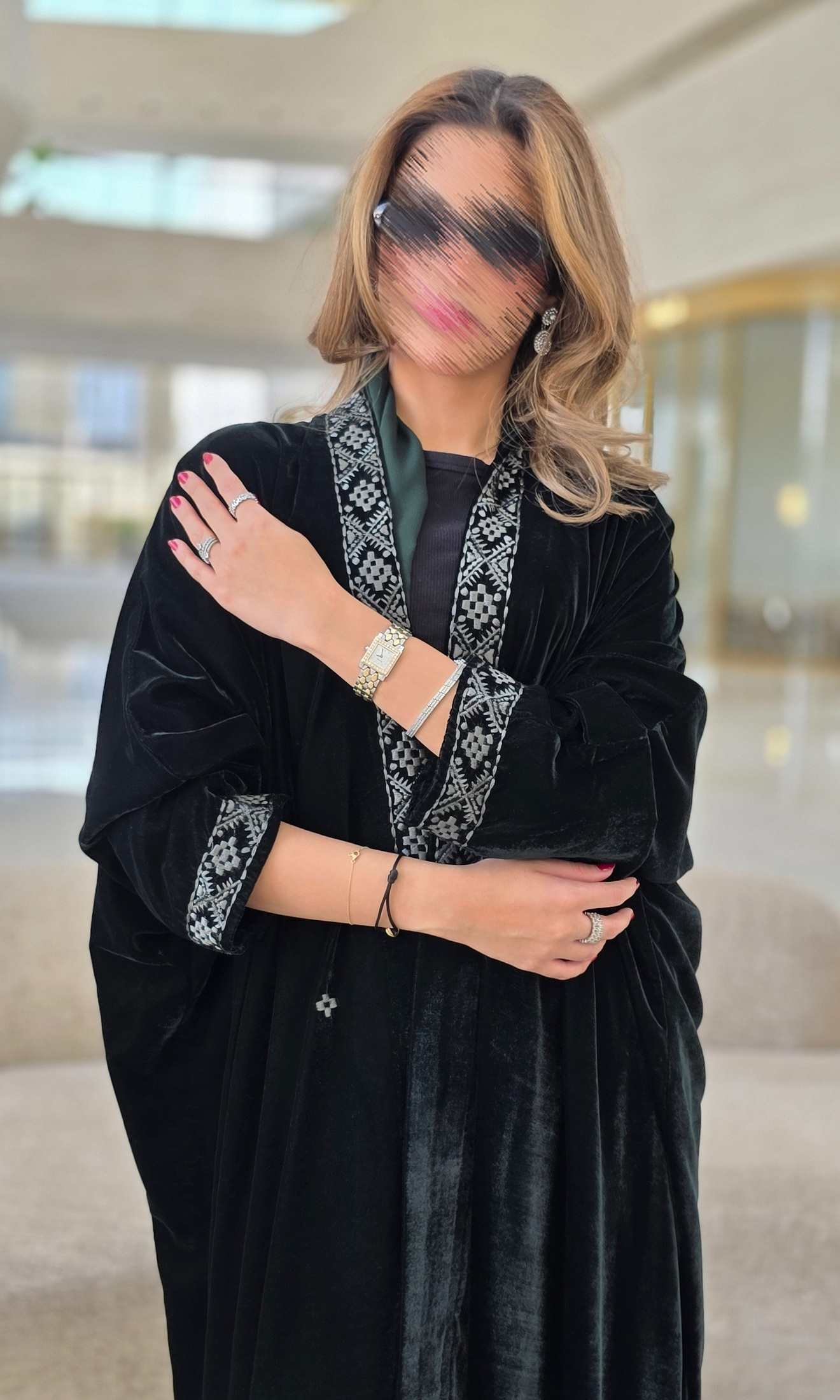 MWT652 - عباية مخمل تطريز اخضر - Aya