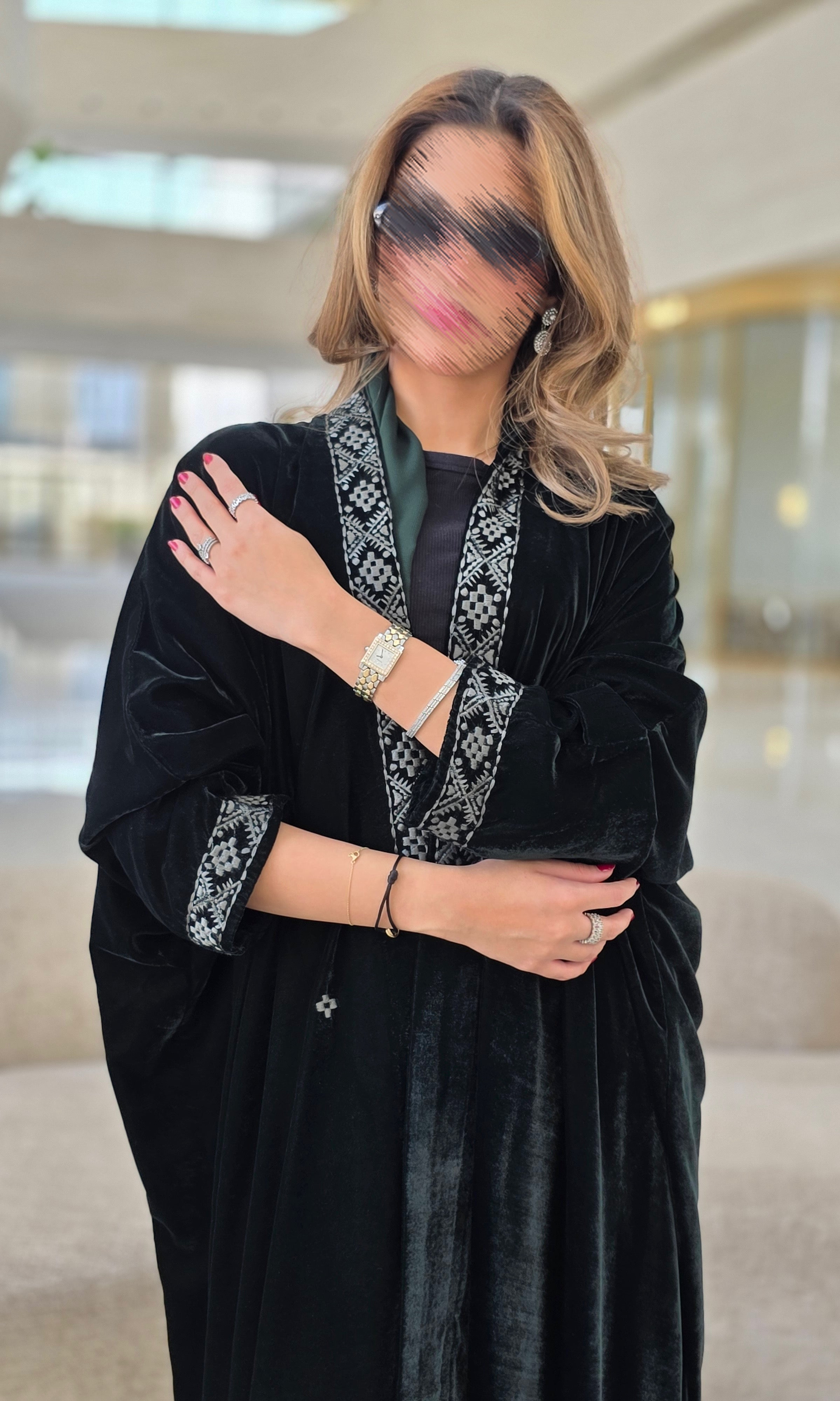 MWT652 - عباية مخمل تطريز اخضر - Aya