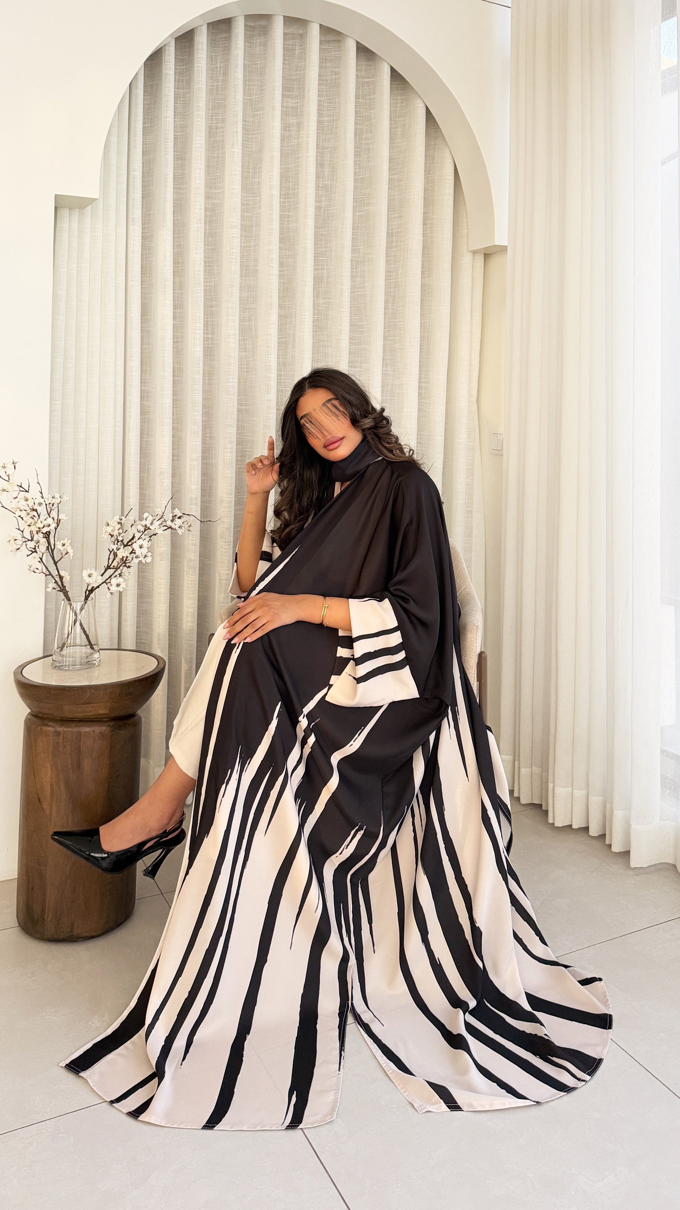 MWT1211 - عباية مخطط |striped abaya