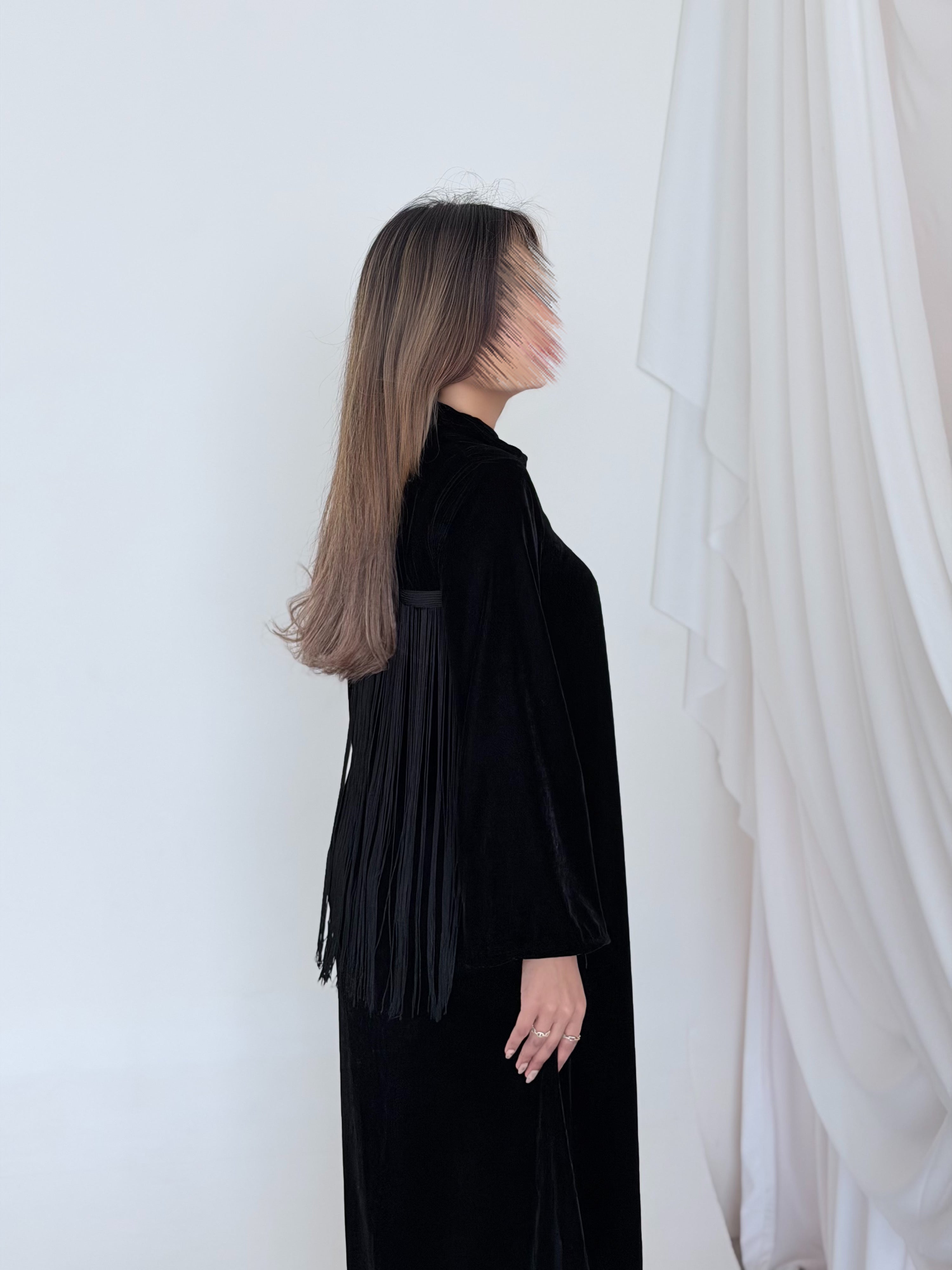 MWJ026 - جلابية مخمل و الخلف هدب اسود - Aya