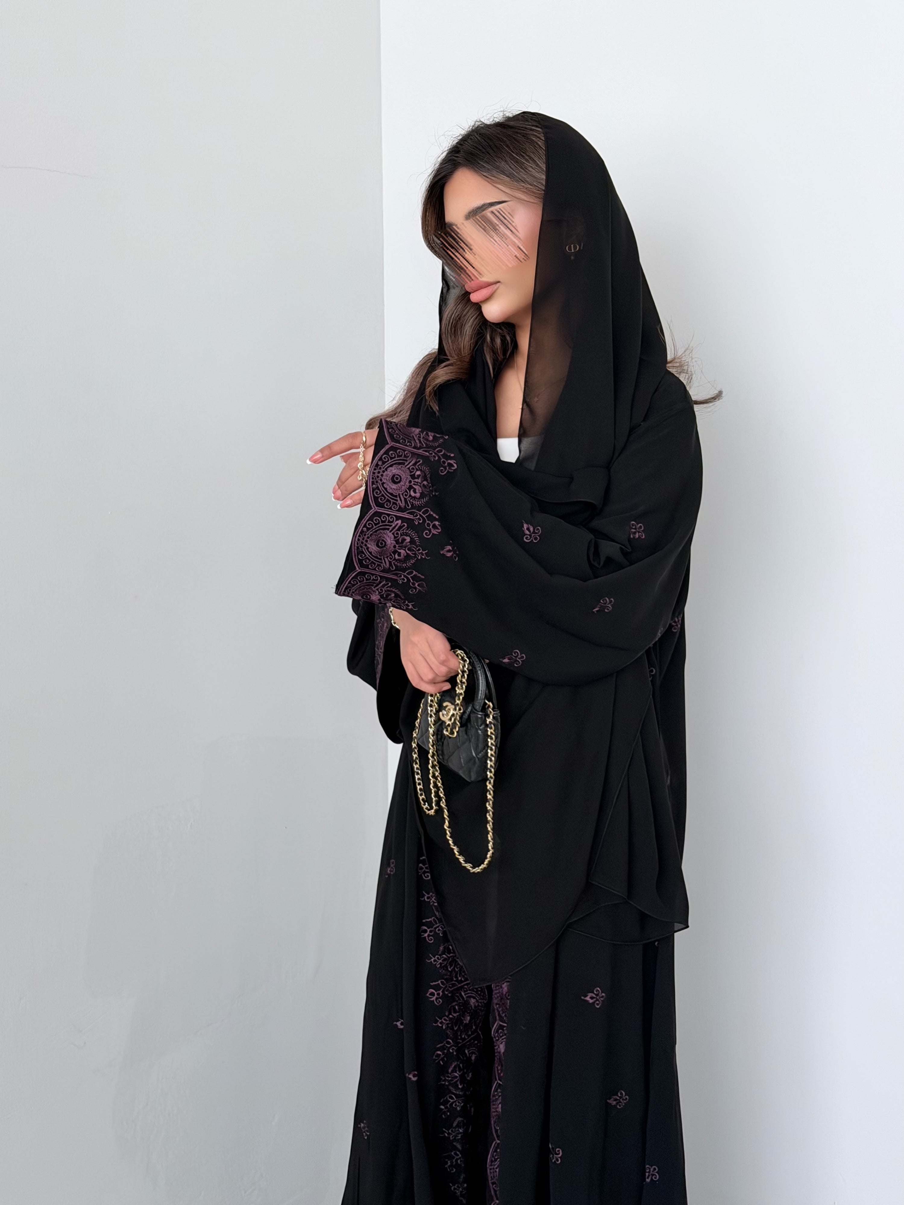 MWT792 - عباية كريب مع تطريز هندي - Aya