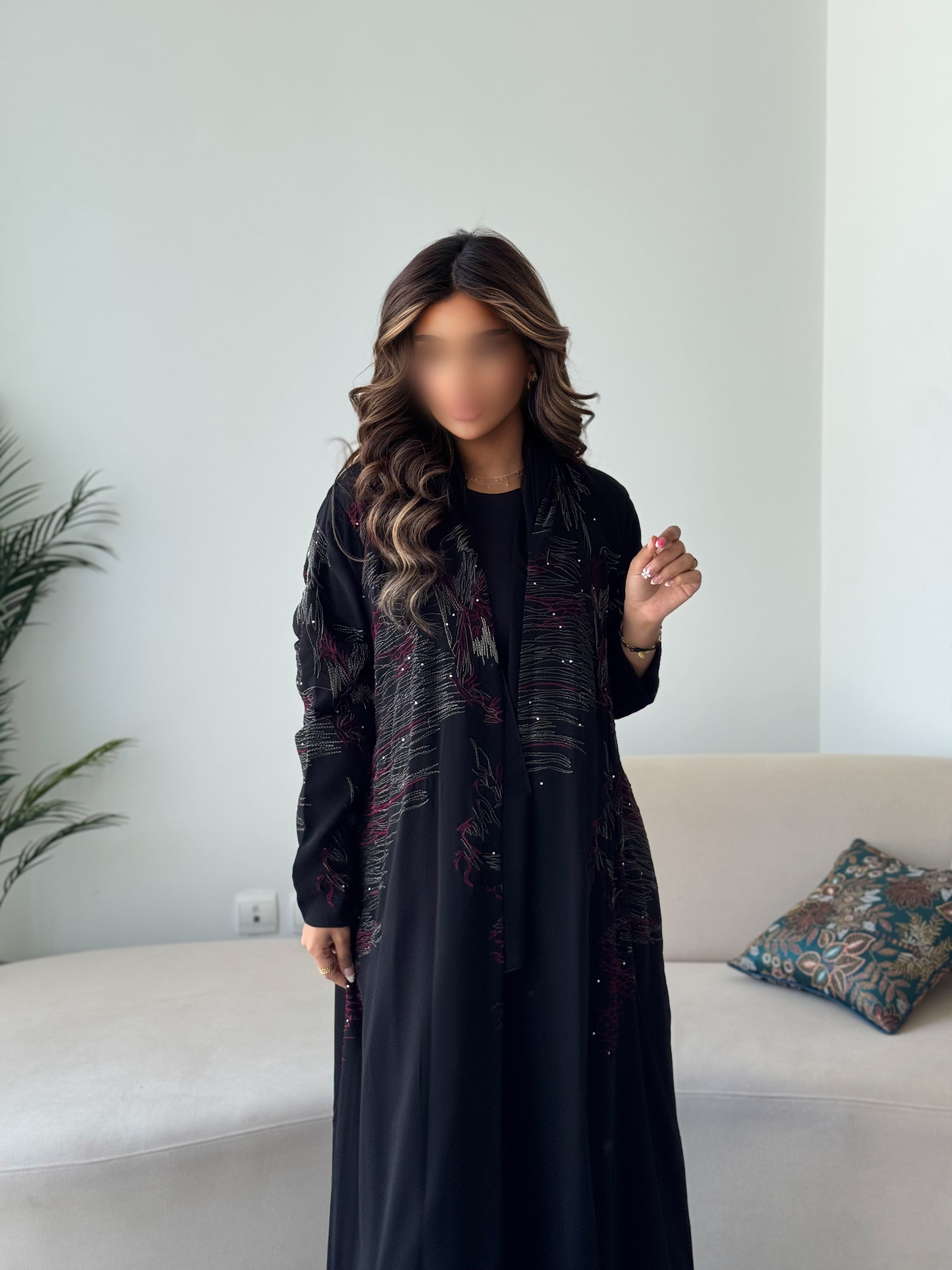 MW1546 - عباية مطرزه مع كرستالات ناعمة - Aya