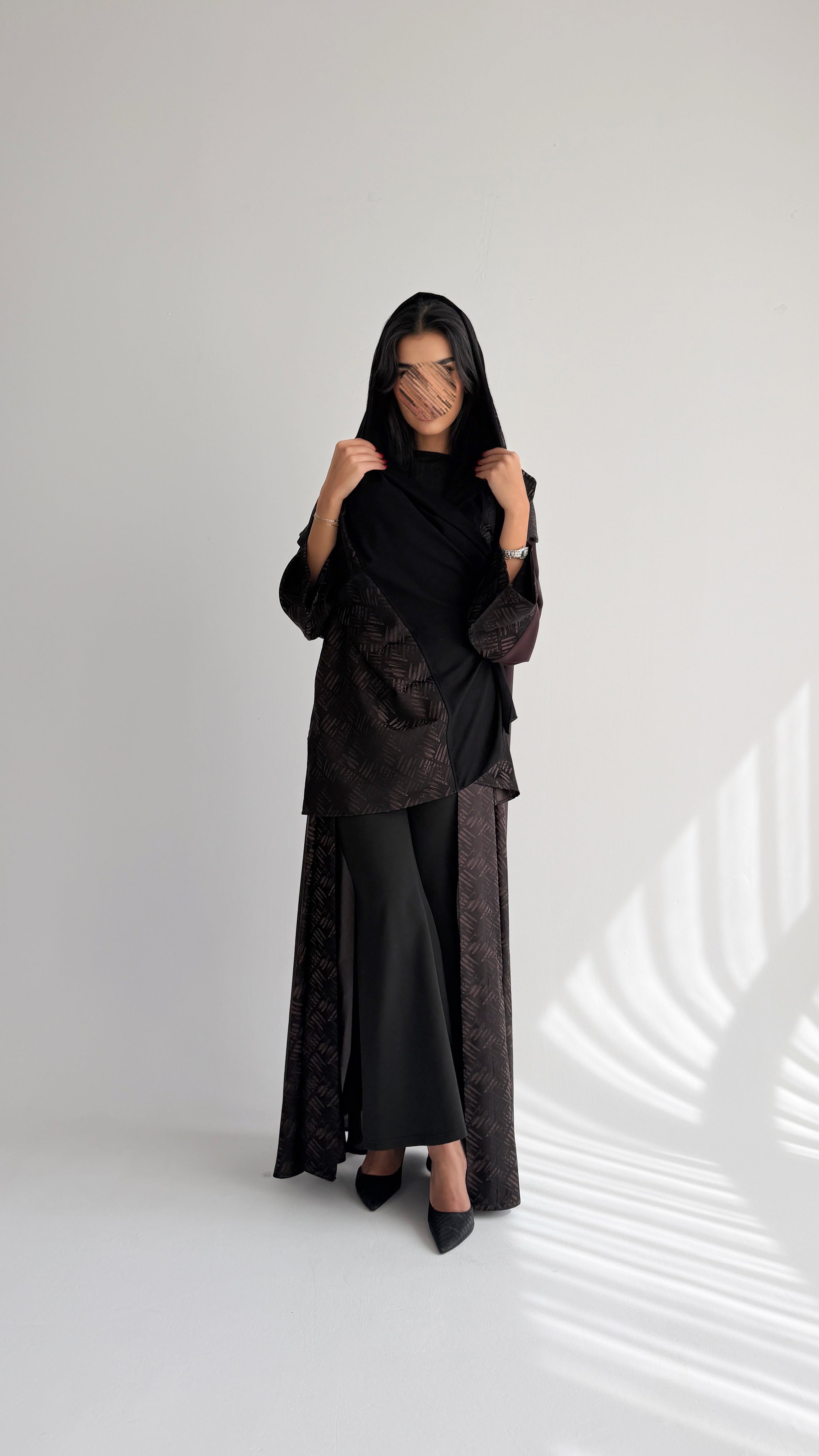 MW2083 -  عباية كريب حرير قصه نص كلوش مع اضافه الجاكار - Aya