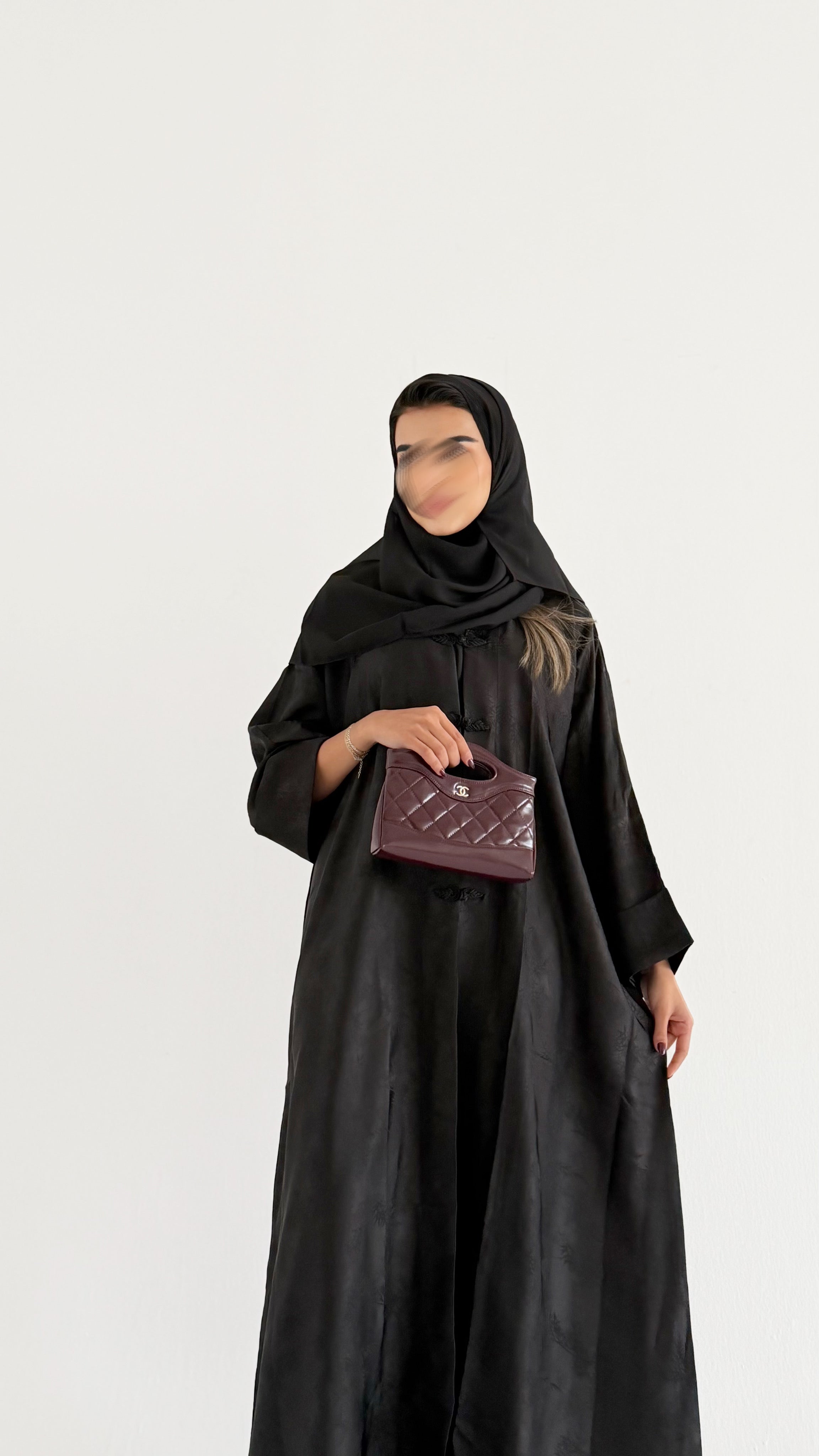 MW645 - Light Crepe Standing with Jacquard Half-Cloche