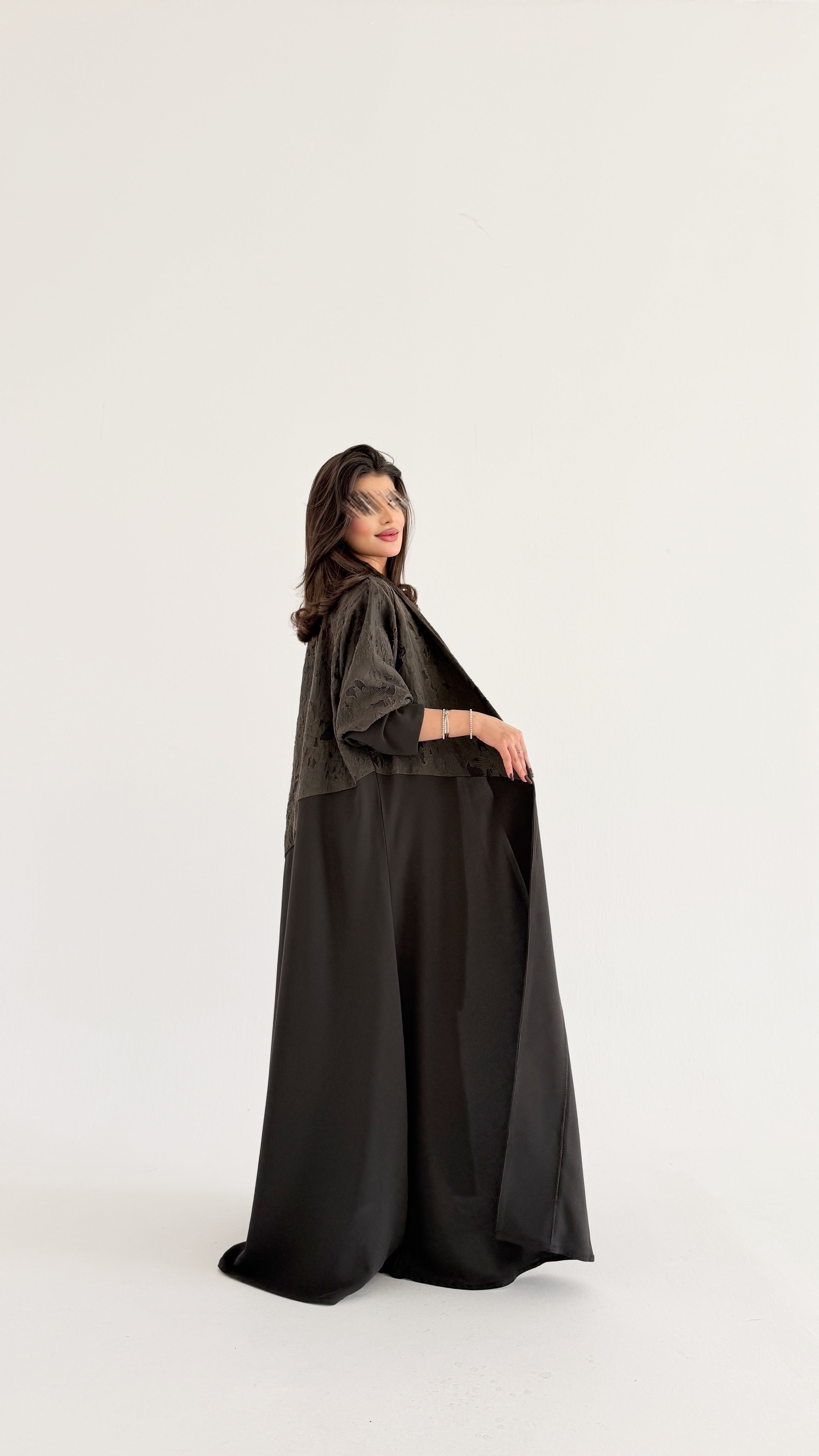 MWT1085 - عباية مع تدخيله مشجر |Abaya with floral inserts - Aya