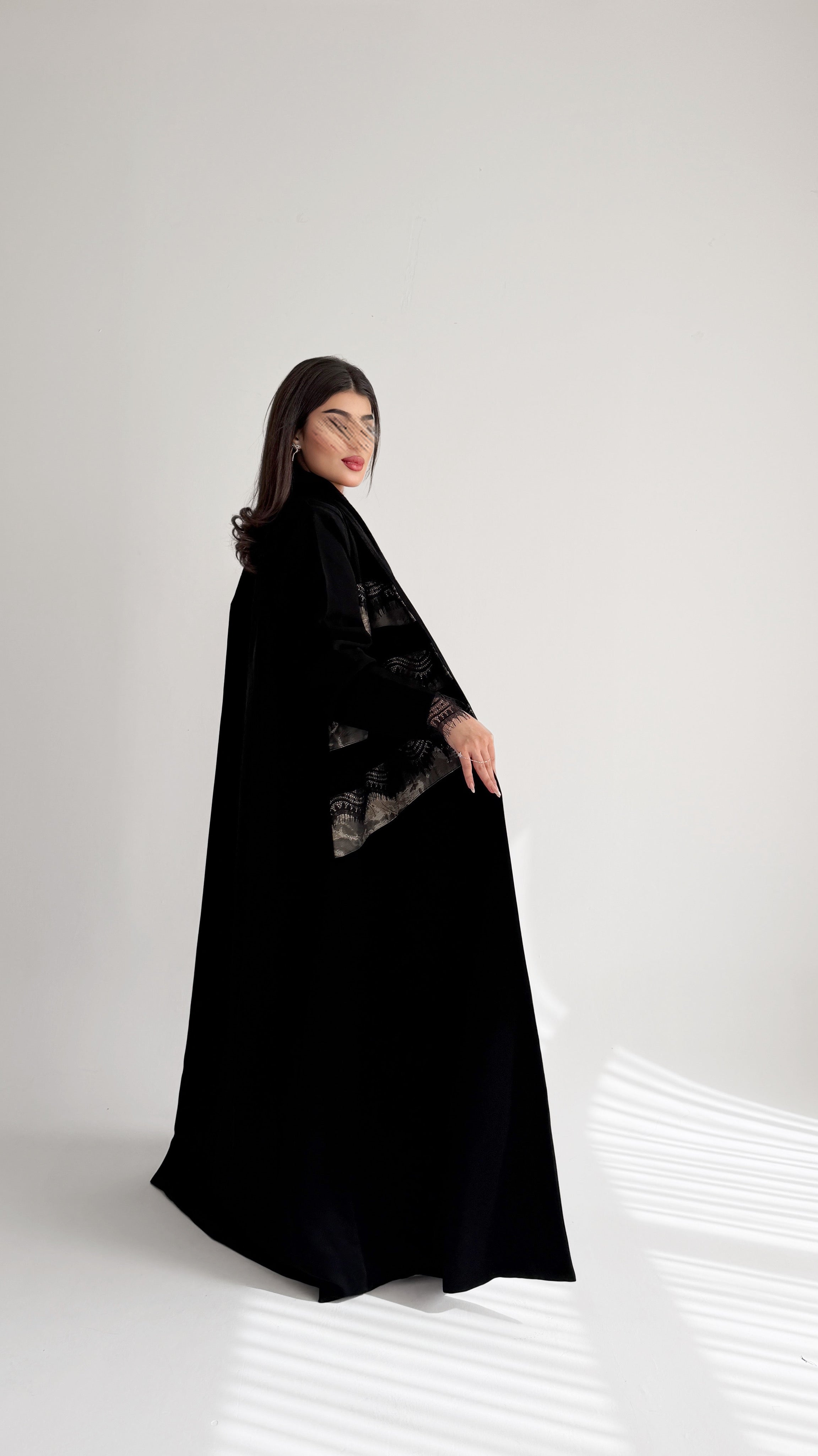 MW2040 - عباية بليزر مع اضافة دانتيل فرنسي - Aya