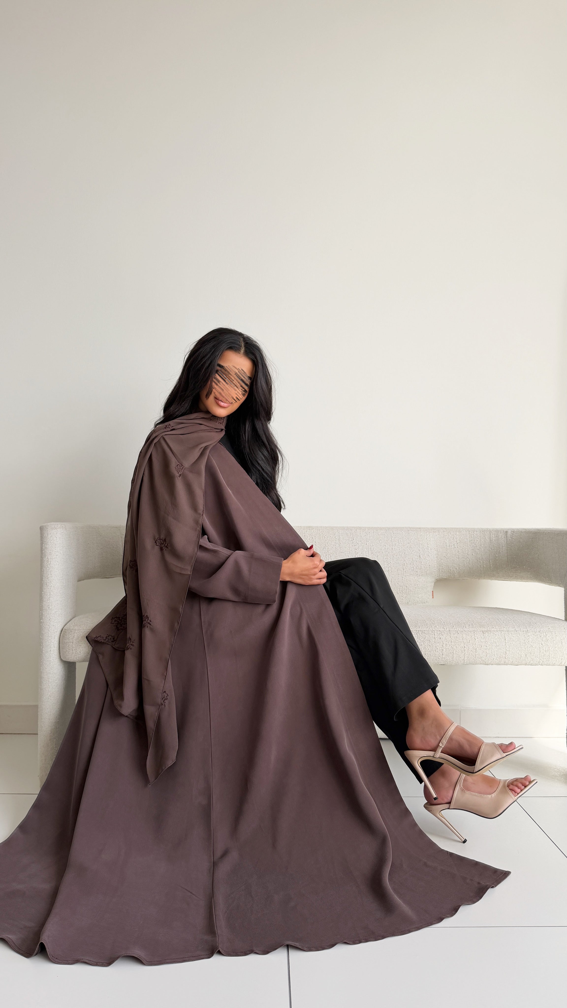 MWT1030 - عباية مع طرحة تطريز - Aya