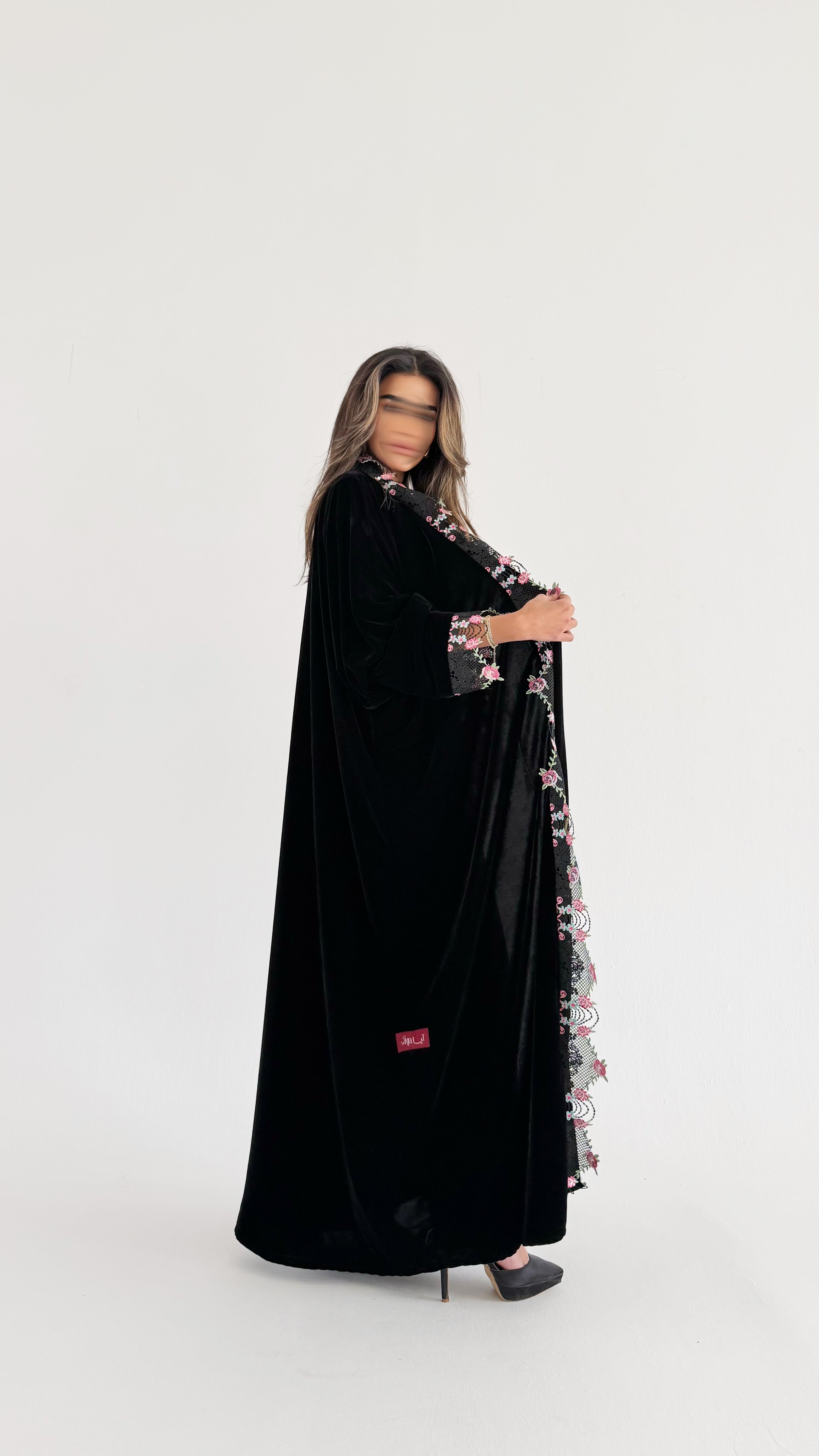 MW645 - Light Crepe Standing with Jacquard Half-Cloche