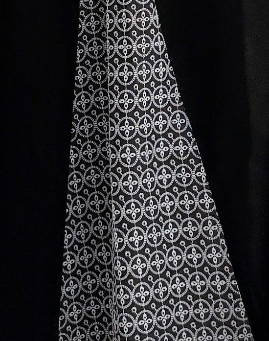 MWT5023 - قماش كريب اسود مع قماش ركامه ابيض واسود قصة كلوش - Aya