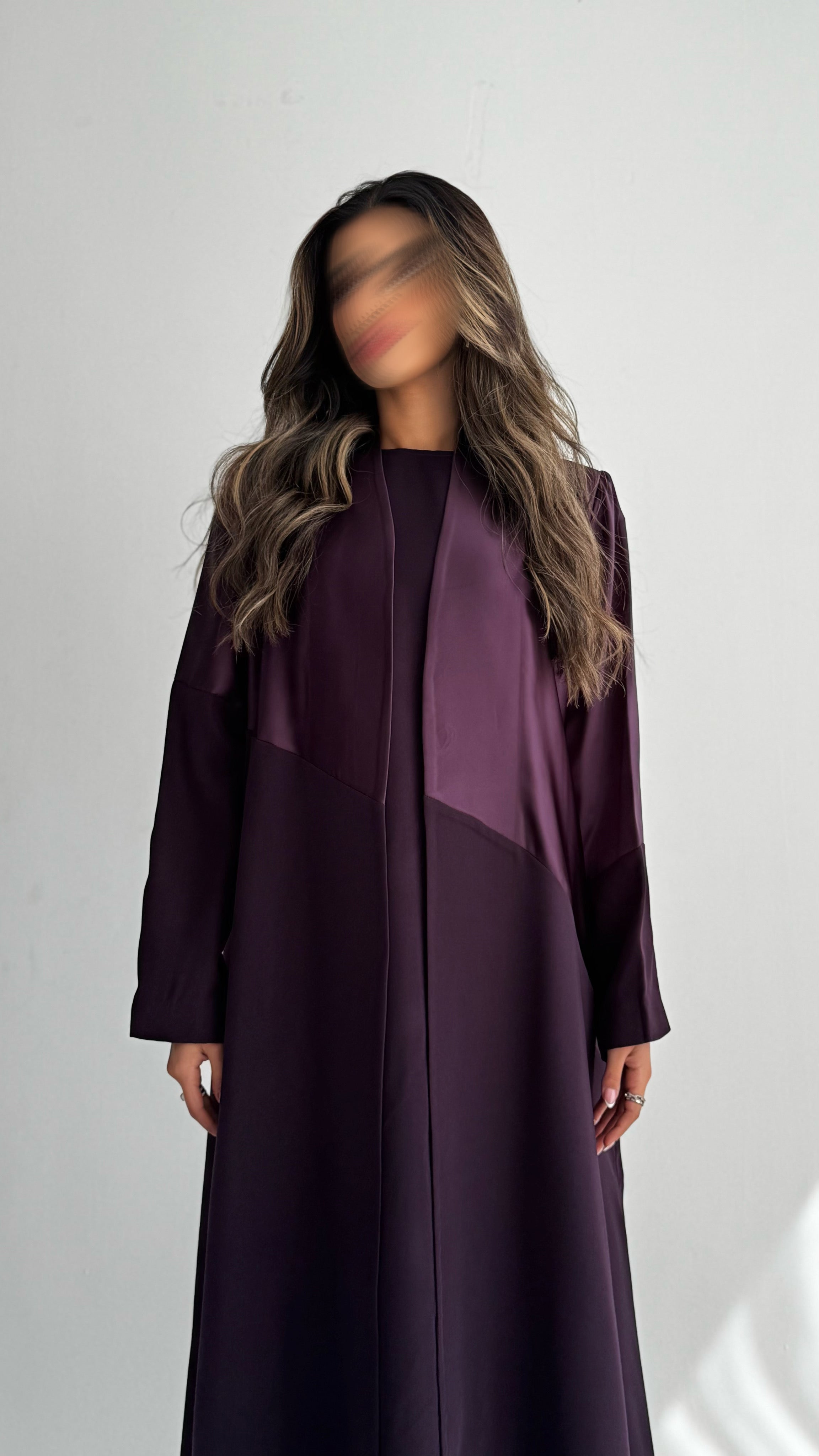 MWT693 - عباية موفي مع تدخيلة ساتان - Aya