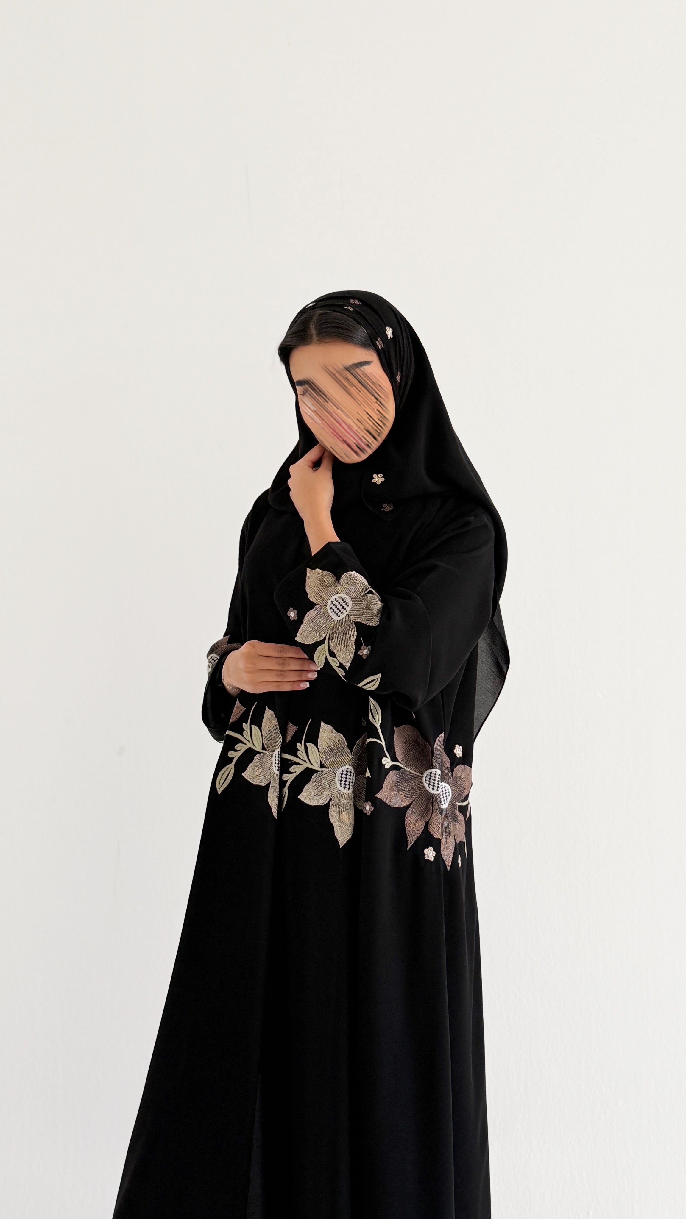 MW2051 -عباية ملكي تطريز كمبوتر - Aya