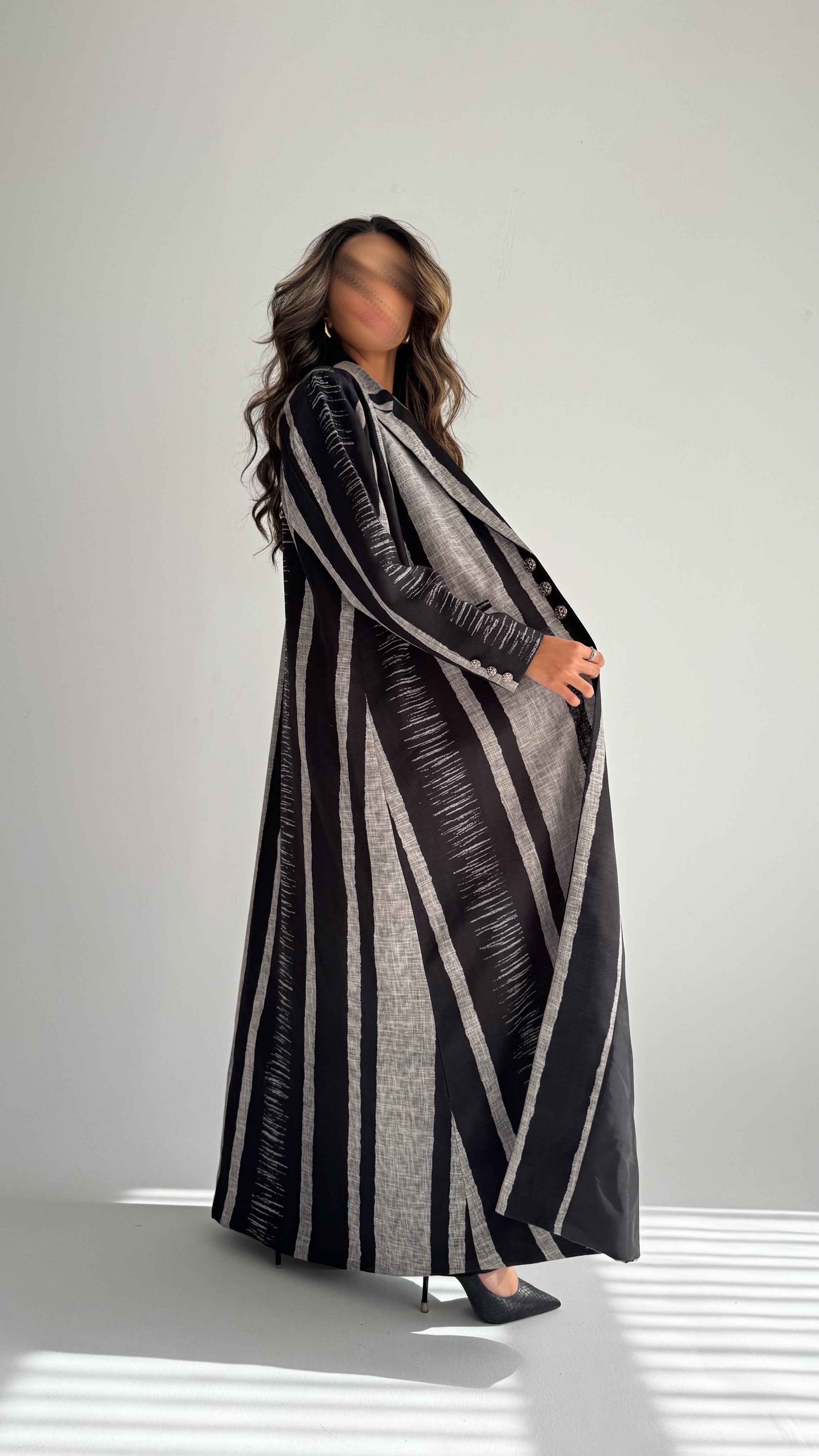 MWT831 - عباية بليزر طباعة | Printed Blazer Abaya - Aya