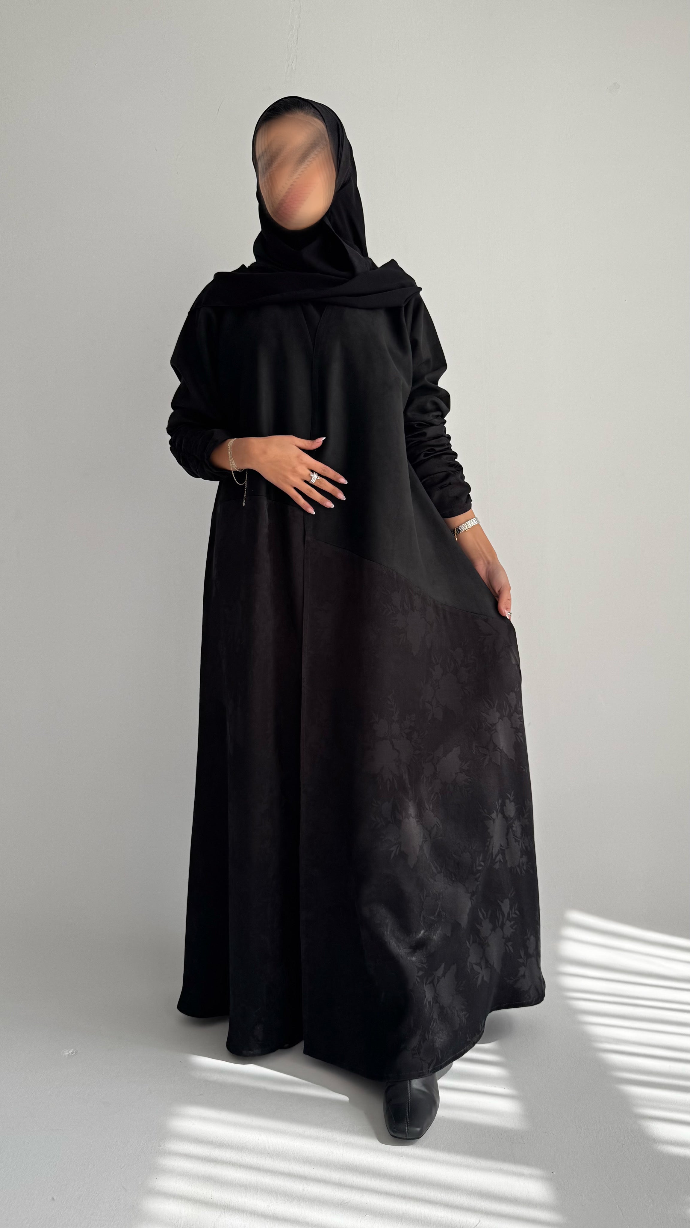 MWT807 - عباية شامواه مع تدخيلة جكار - Aya