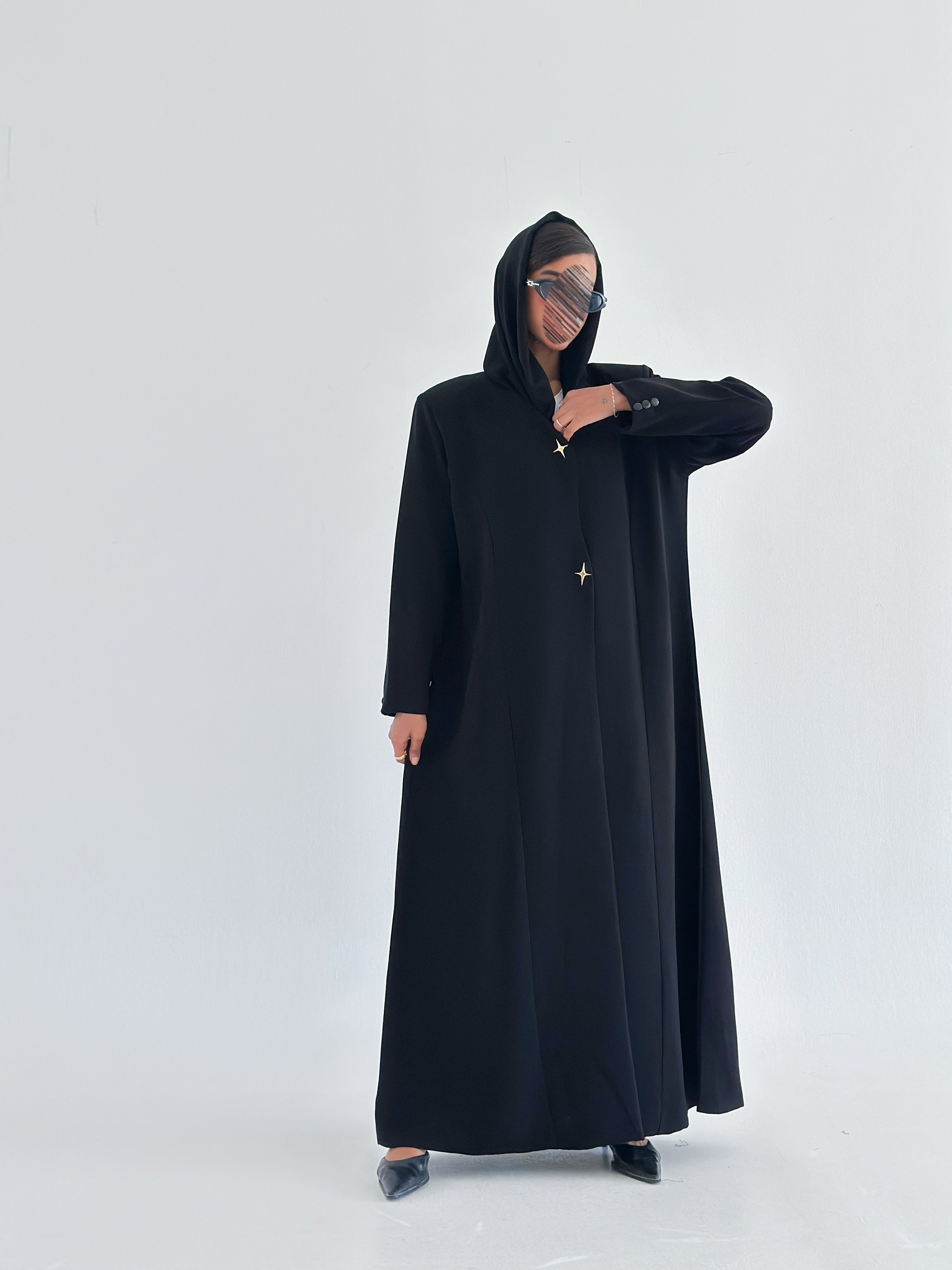 MW645 - Light Crepe Standing with Jacquard Half-Cloche