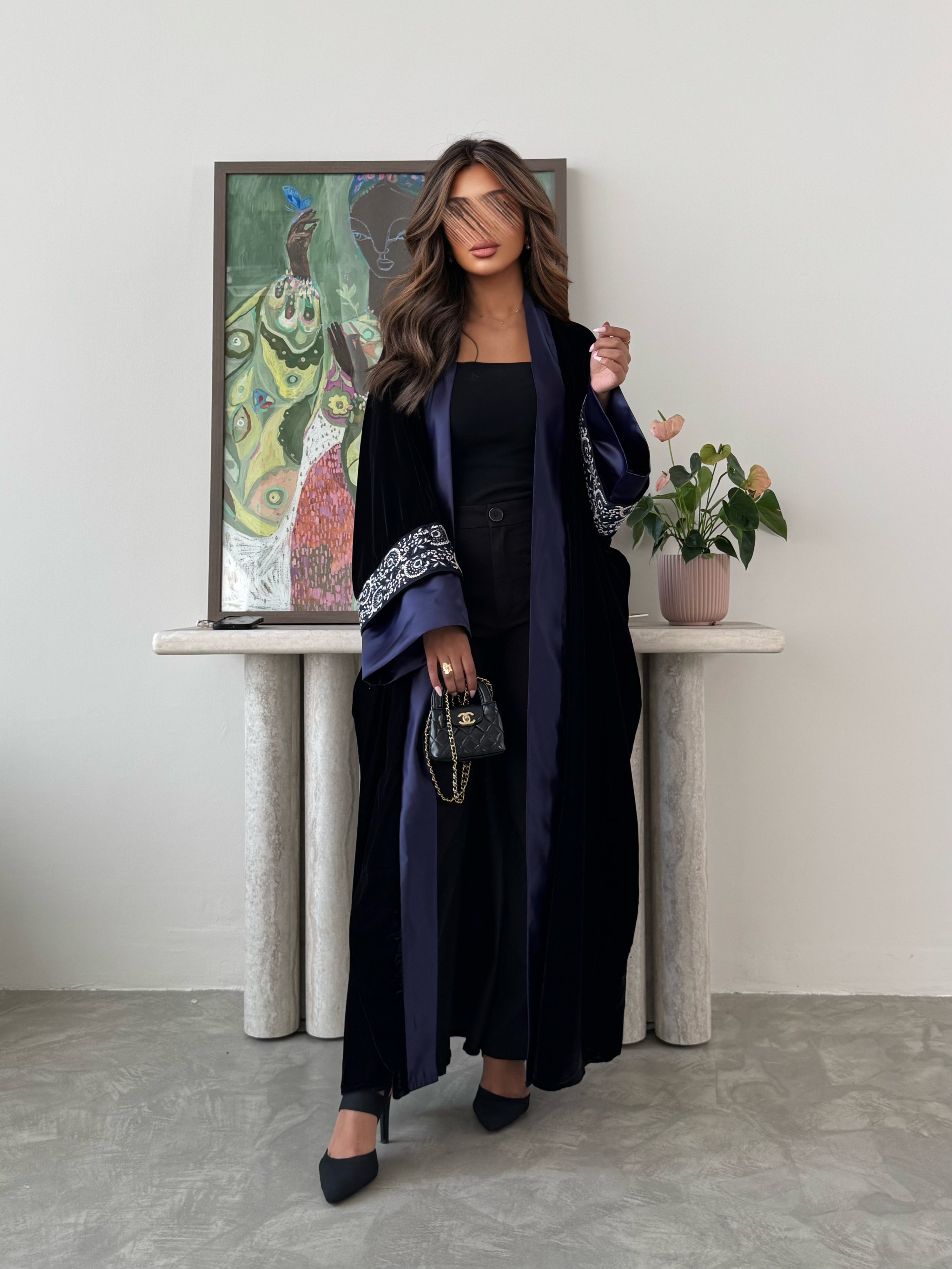 MWT671 - عباية كحلي مع تدخيلة ساتان - Aya