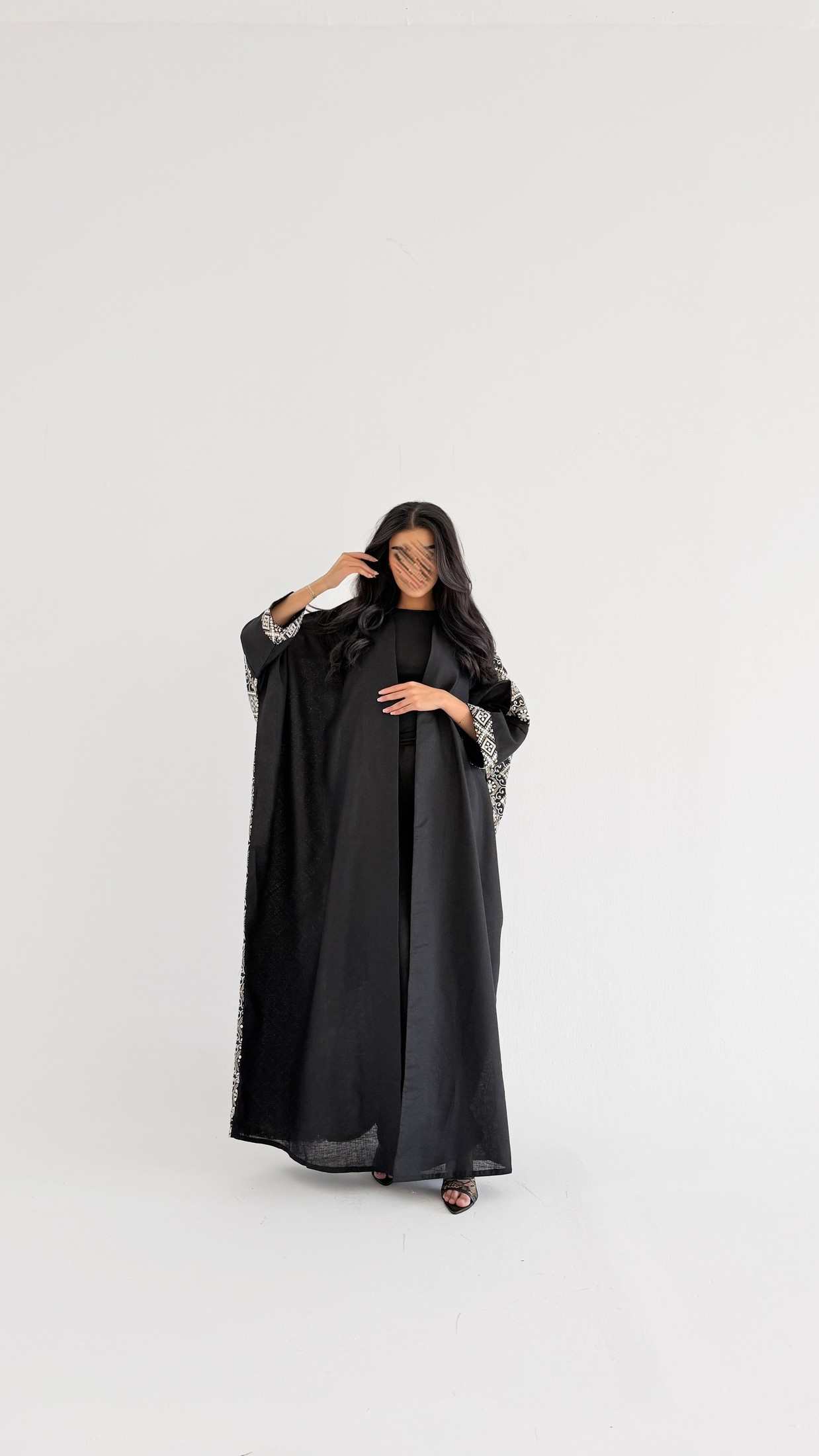 MWT799 - عبايه لنن بتطريز رمضاني - Aya