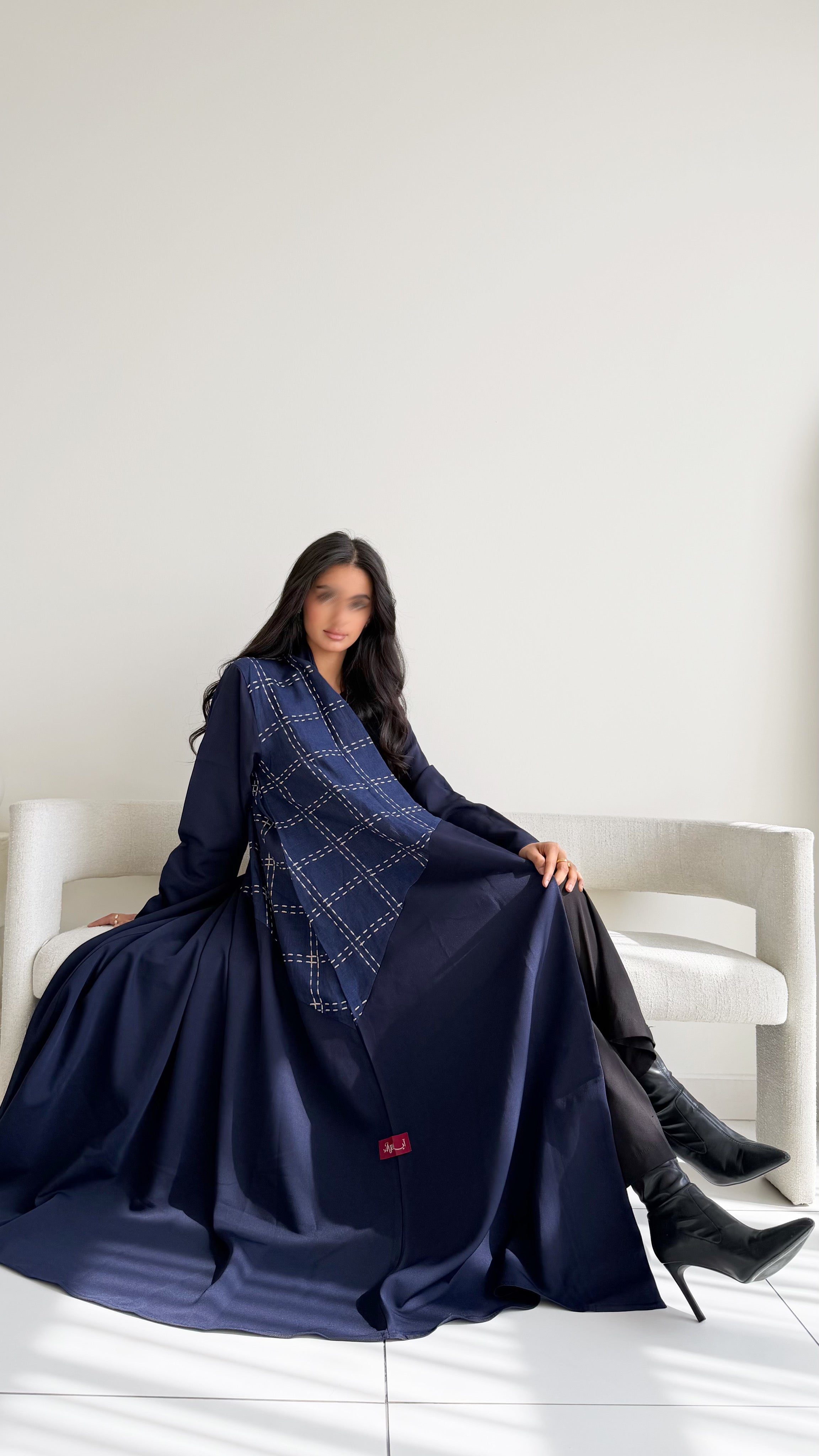 MW645 - Light Crepe Standing with Jacquard Half-Cloche