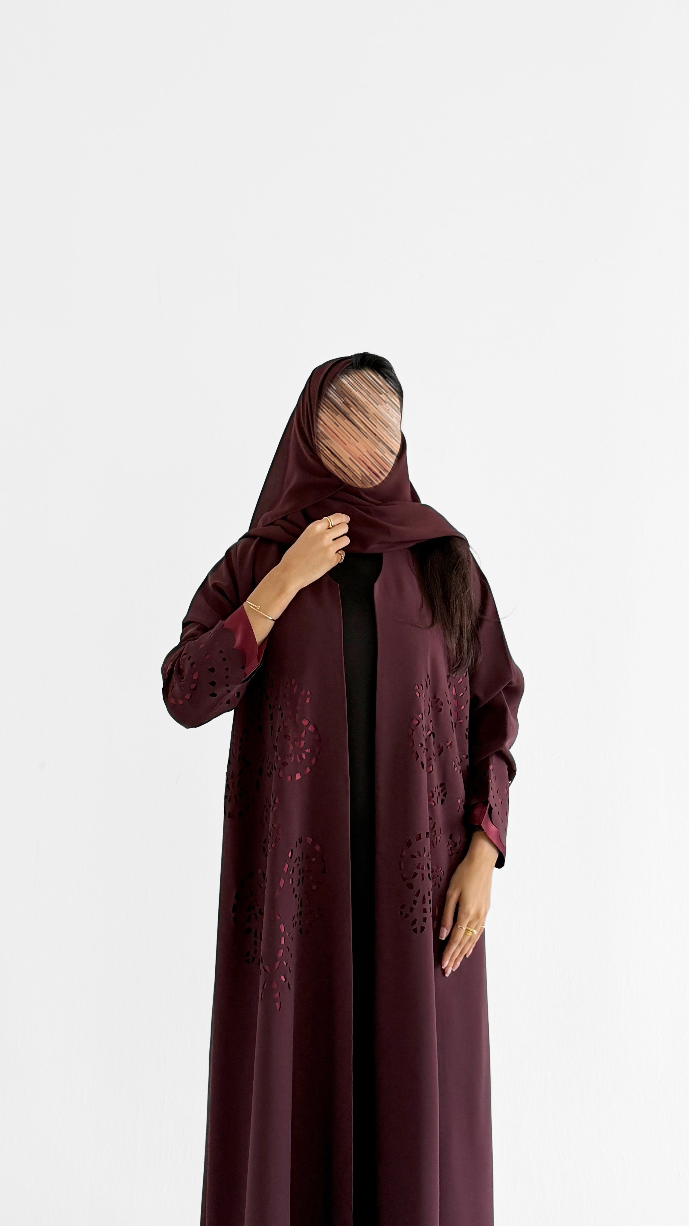 MWT1152 - عباية كريب مع اضافة تخريم صيفي على القماش - Aya