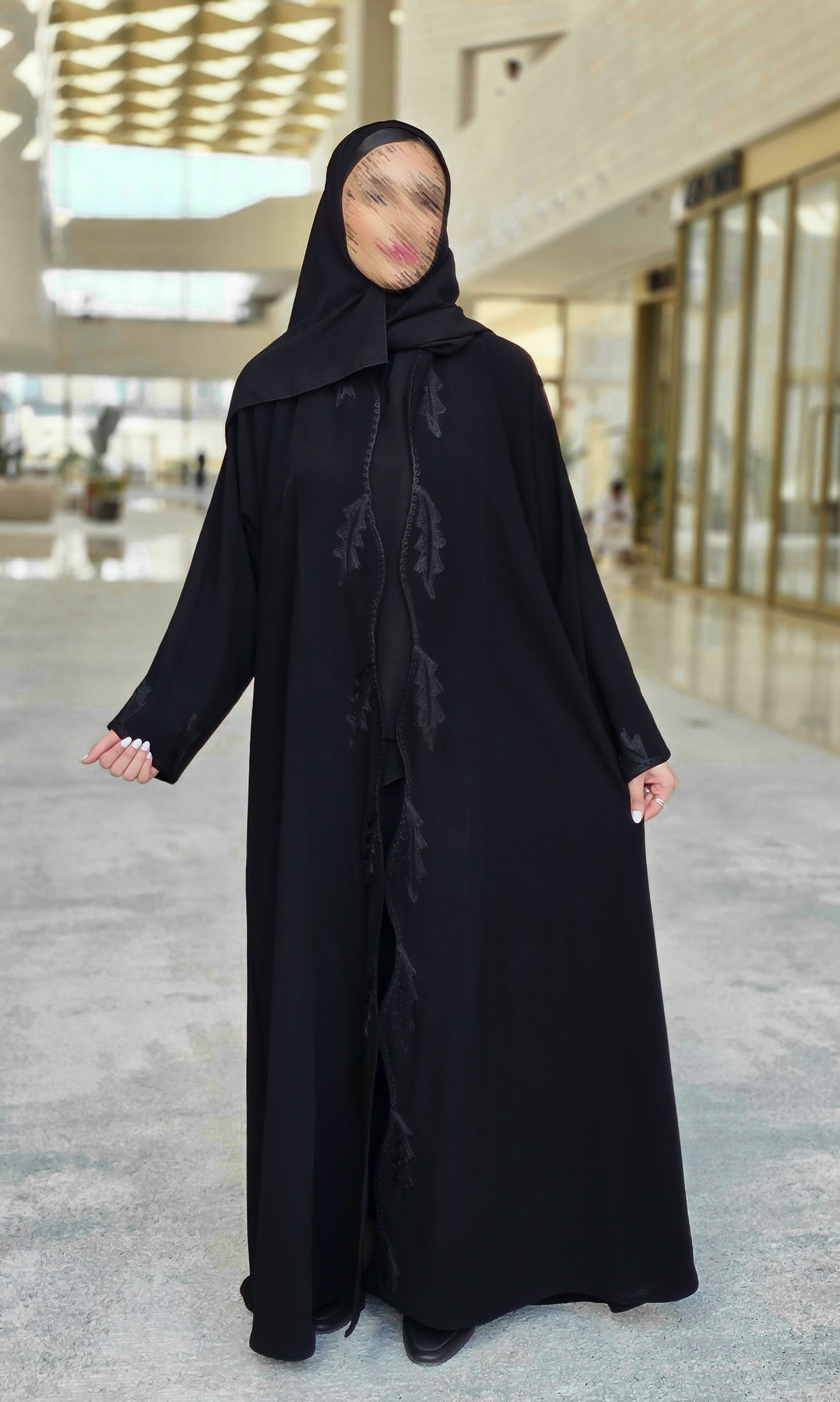 MWT377 -عباية اسود تطريز