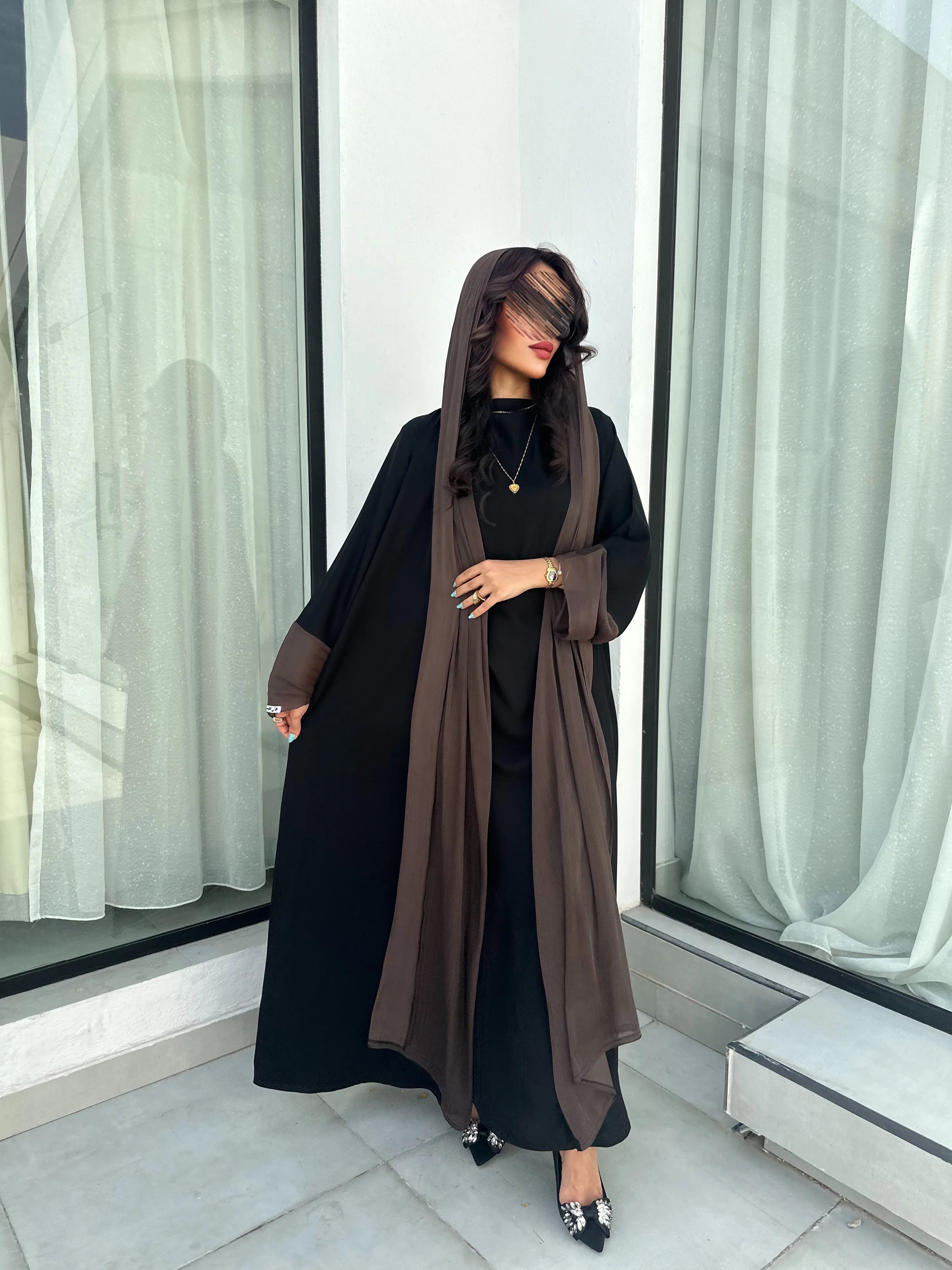 MWT4388 - عباية بلاك بيري وأوليفر بني - Aya