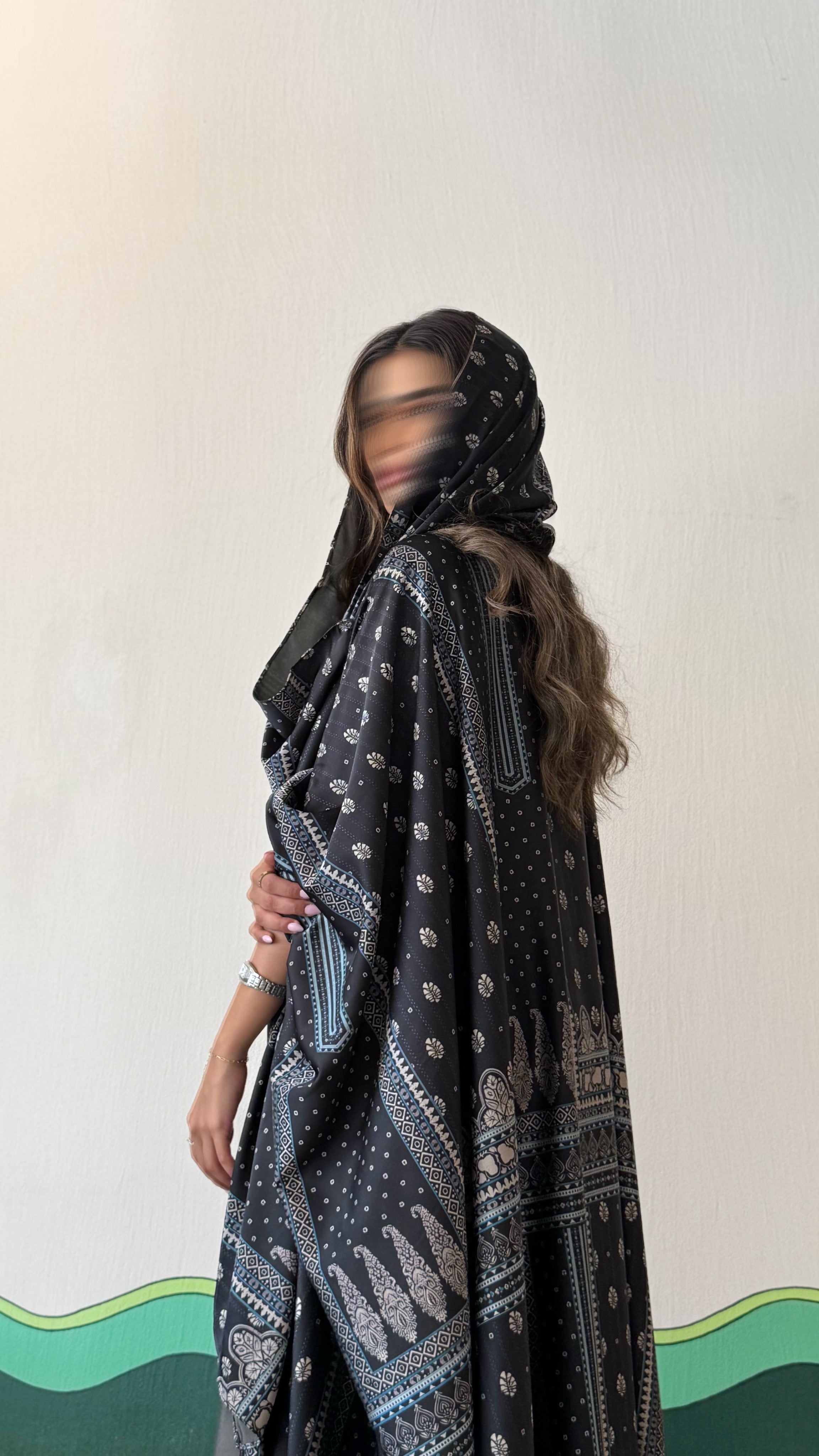 MW645 - Light Crepe Standing with Jacquard Half-Cloche