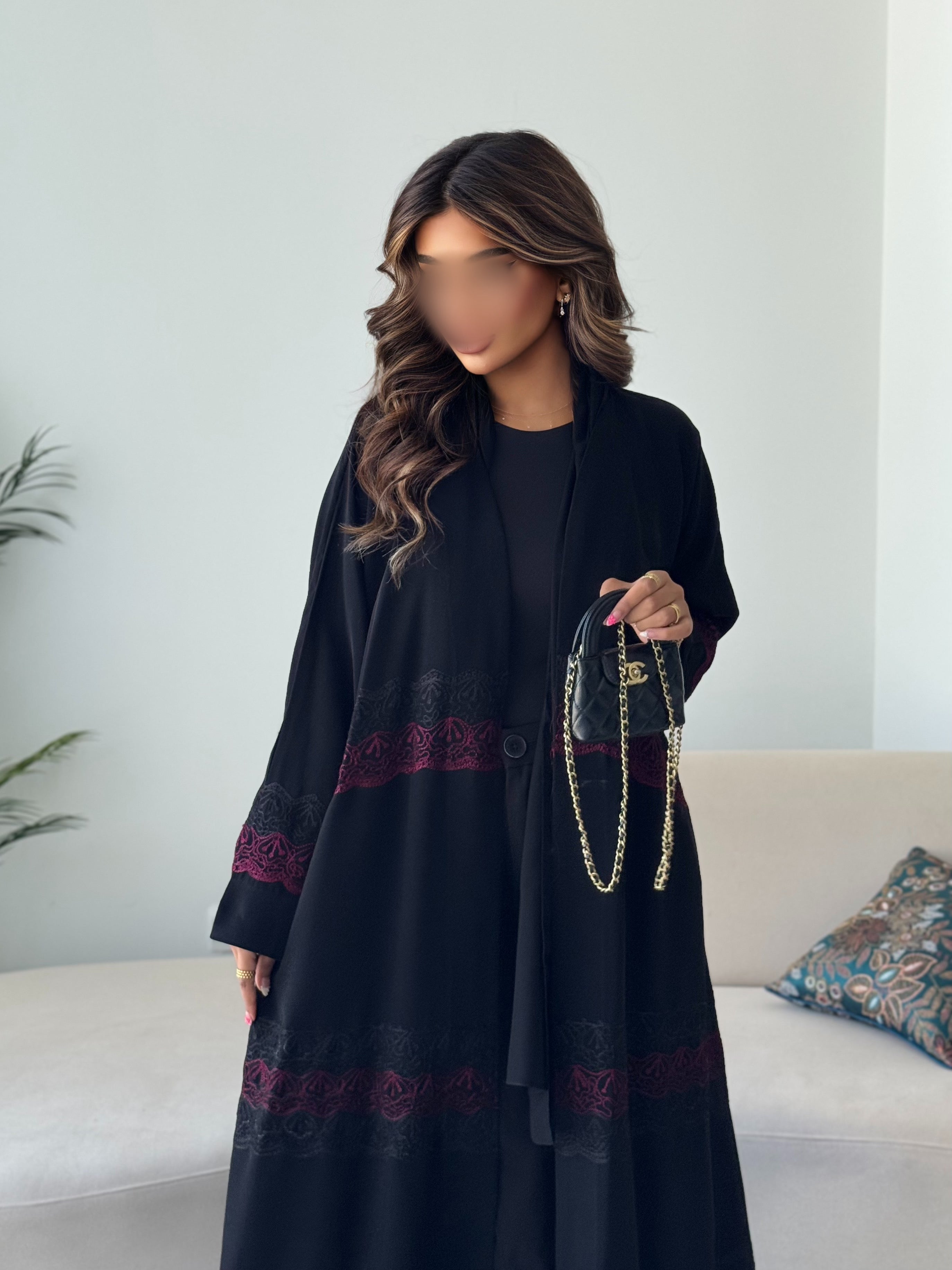 MW645 - Light Crepe Standing with Jacquard Half-Cloche