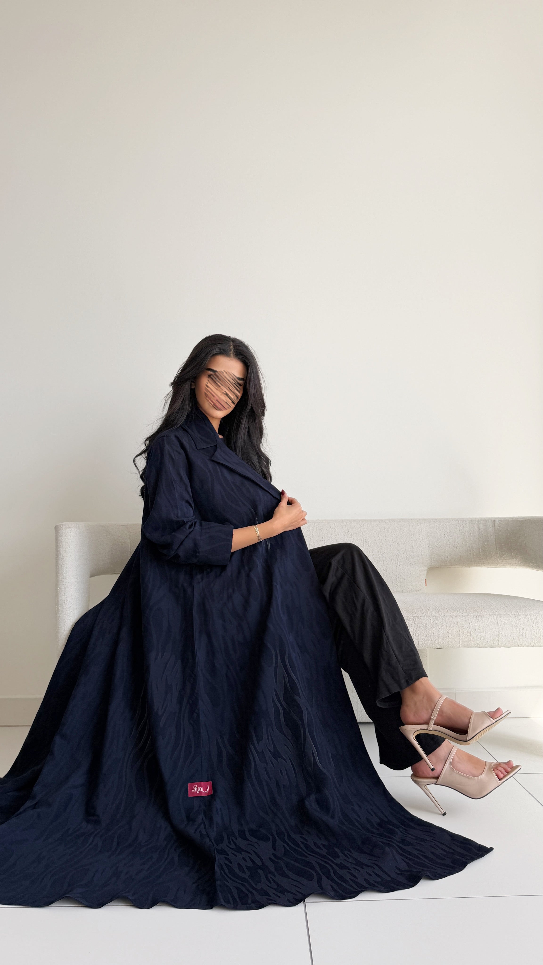 MW2088 - عباية جاكار أنيقة بقصّة بليزر عصرية - Aya