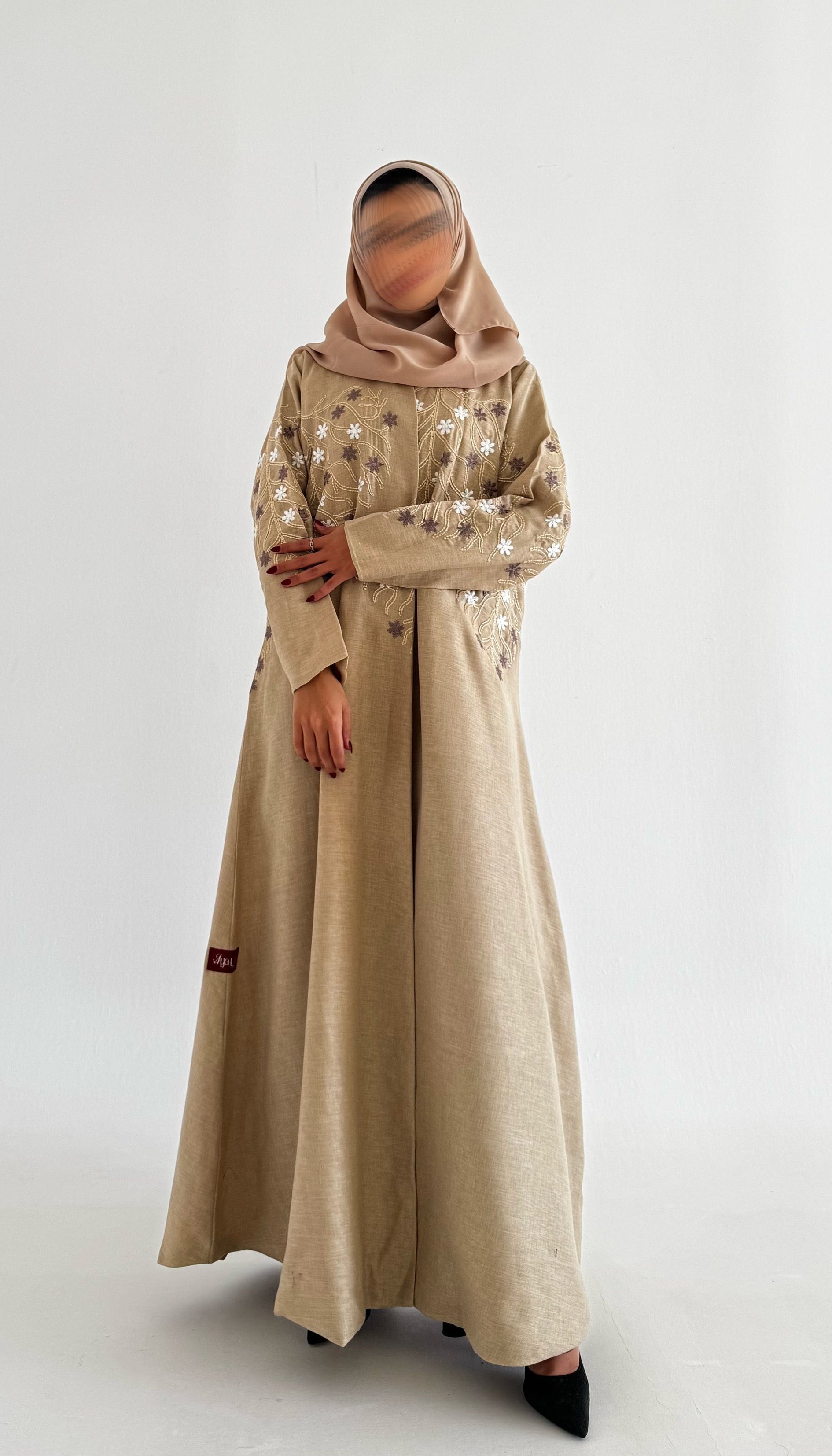 MWT393 - عباية لنن تطريز بيج - Aya