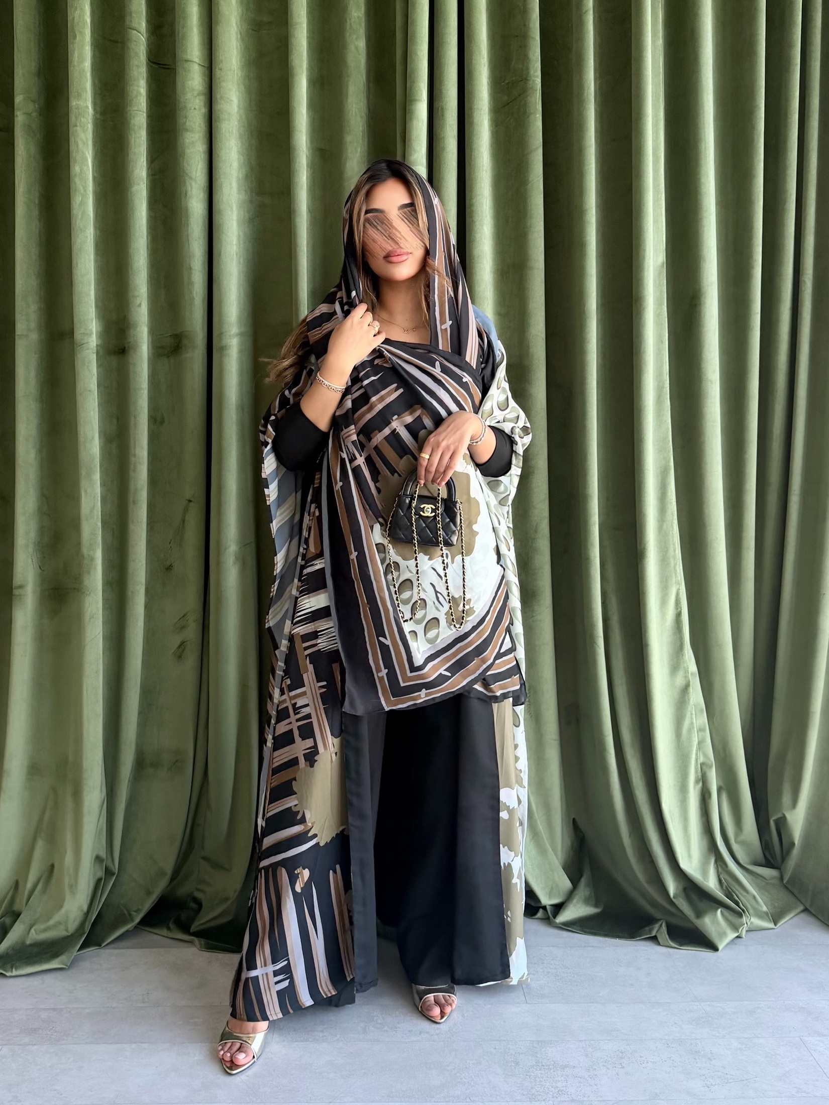 MWT5171 - عبايه بلاك بيري اسود مع شيفون طباعه - Aya