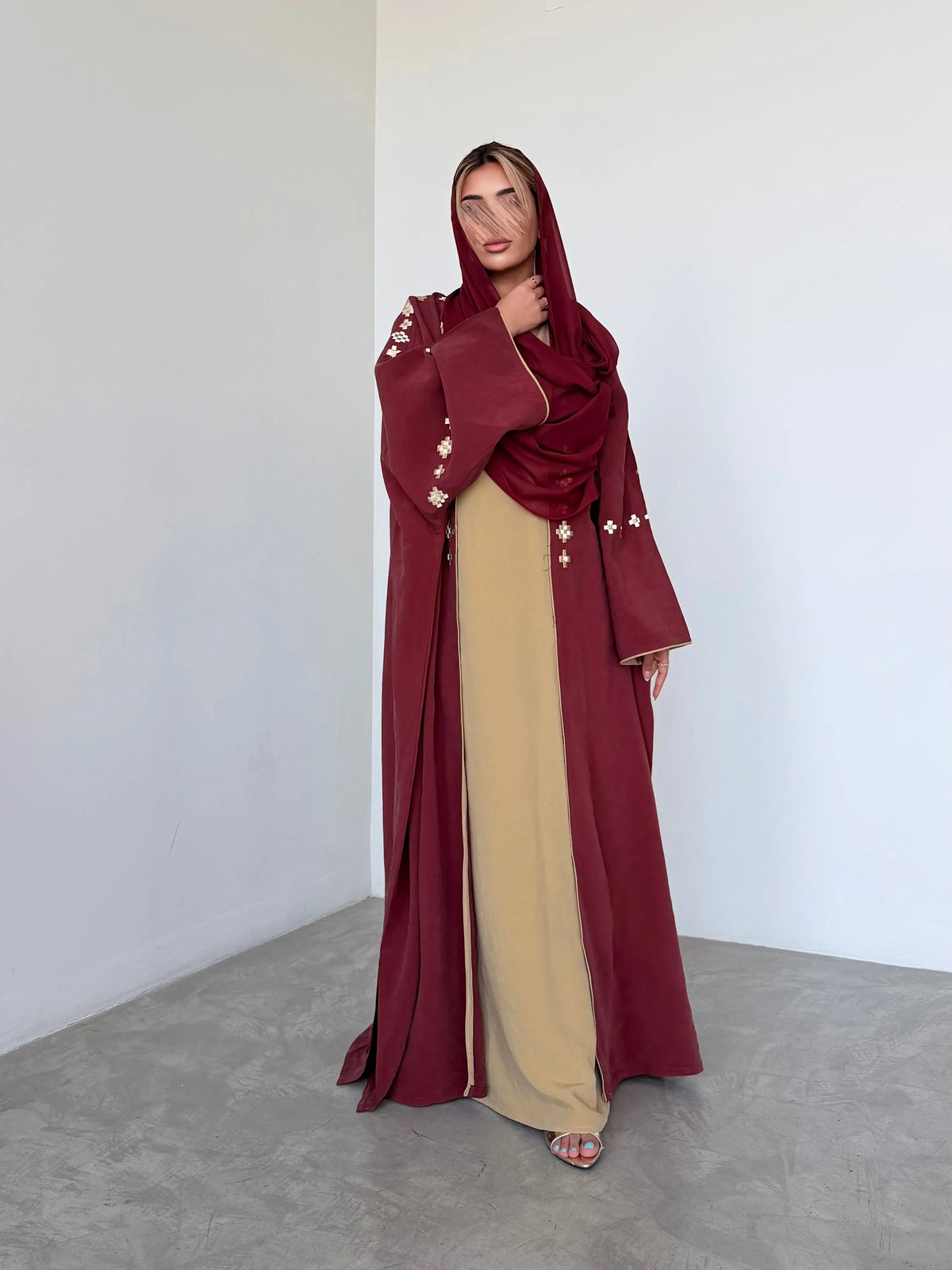 MWT4037 - Burgundy Bloom - Aya