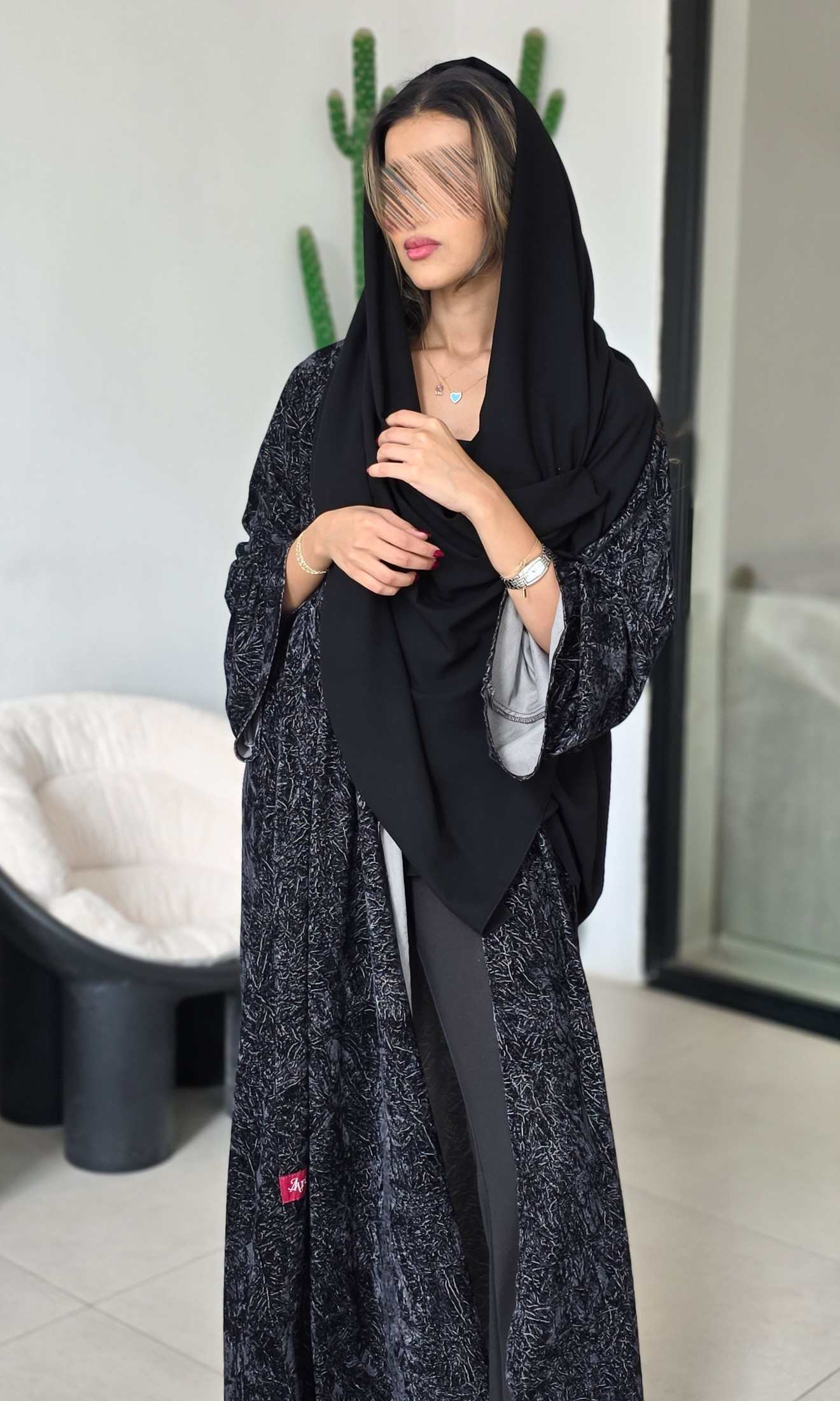 MW1772 - عباية مخمل مشجرة - Aya