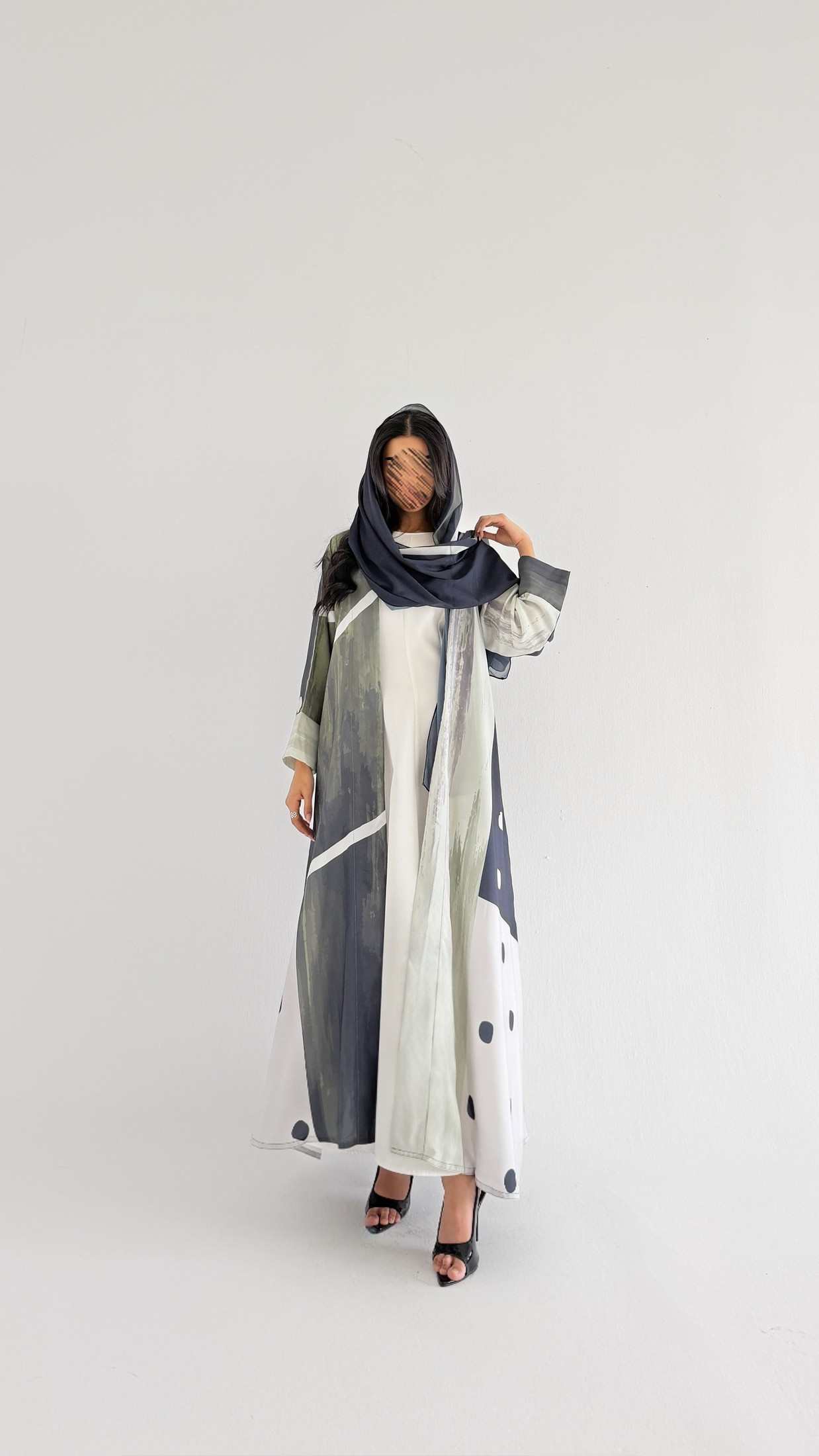 MWT1205 - عباية منقطة | Polka Dot Abaya - Aya