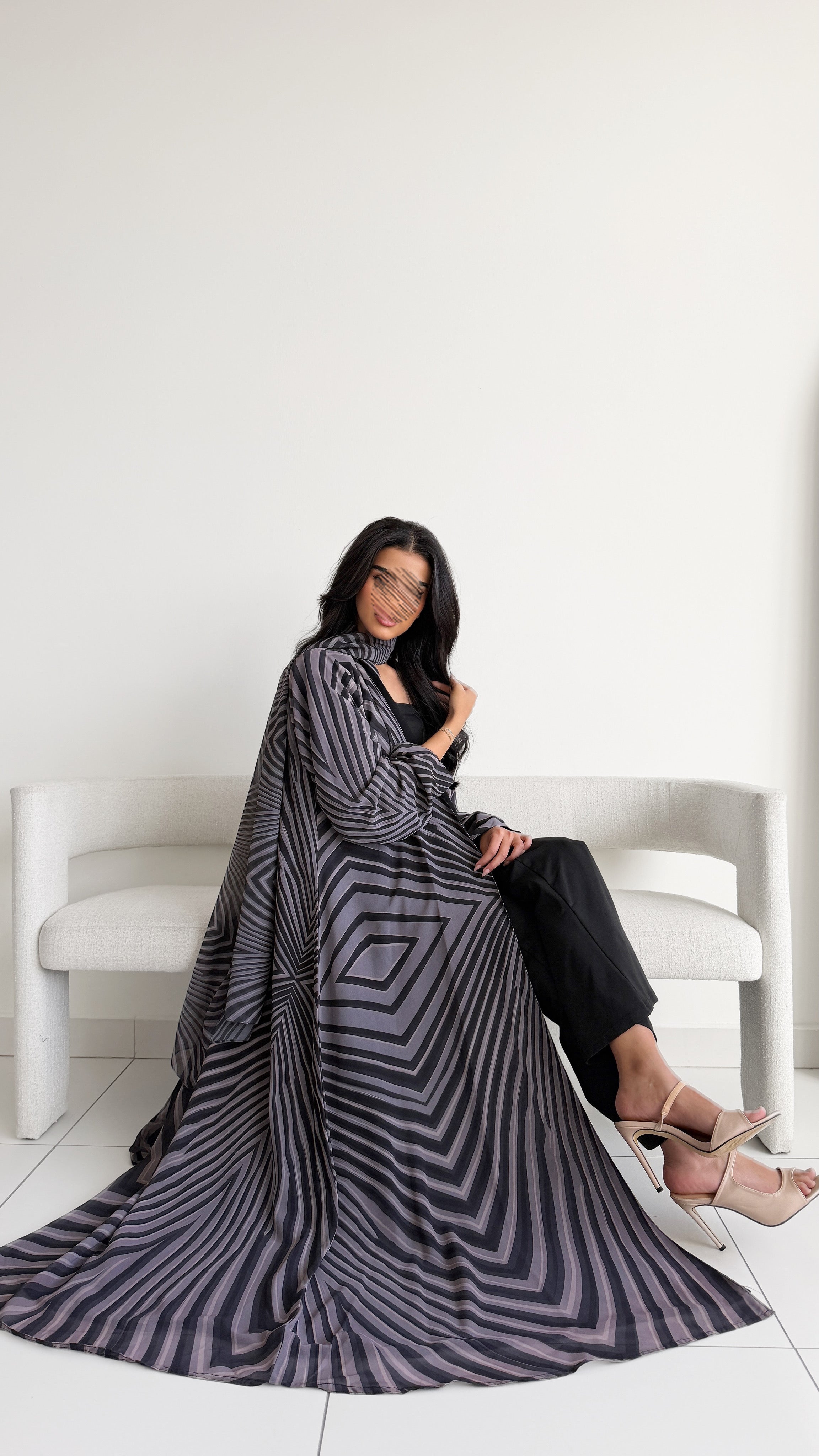 MWT1313 عباية مطبوعة مخططة - Aya