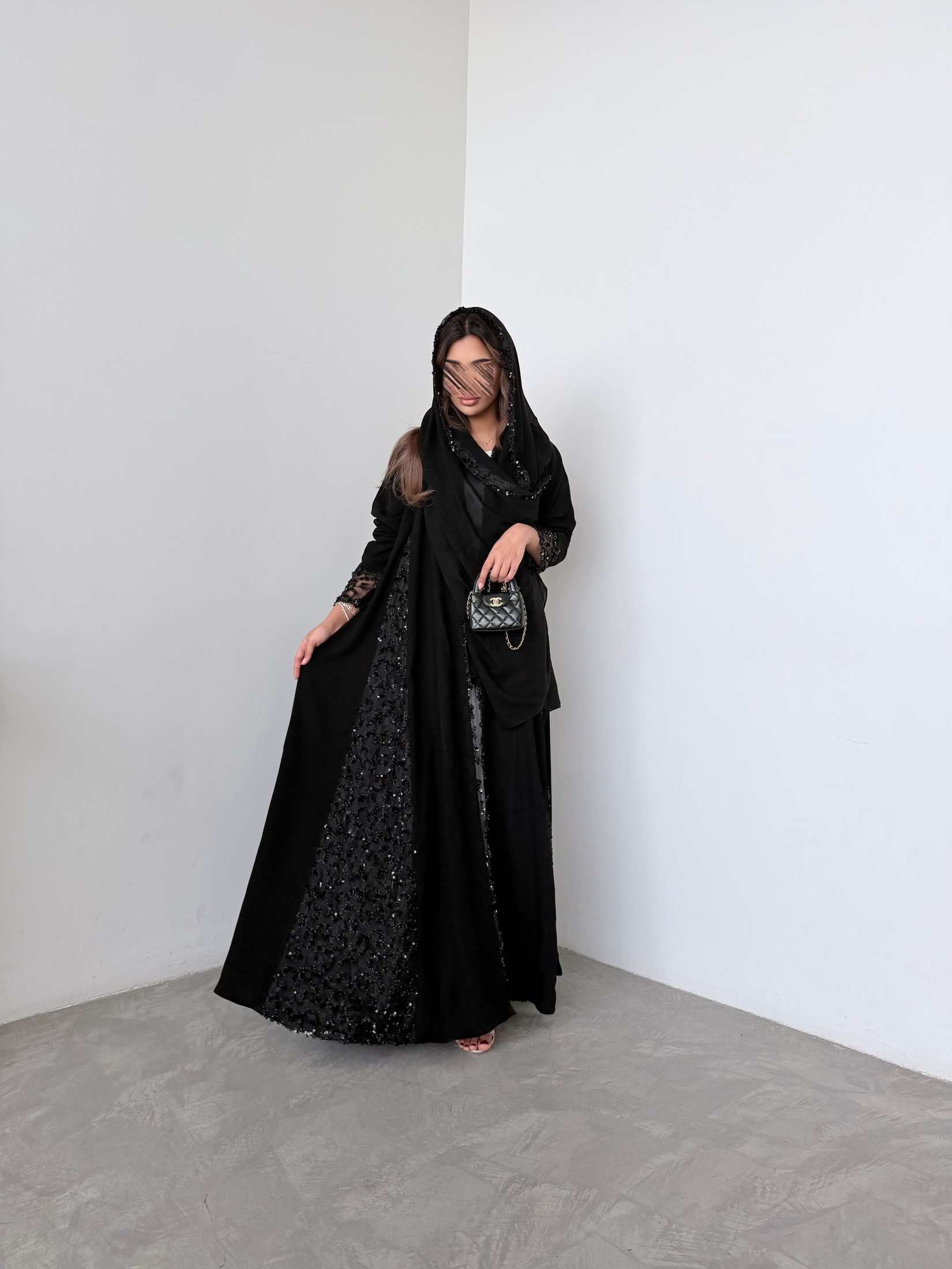 MWT2012 - عباية كريب أسود مع تدخيله دانتيل اسود - Aya