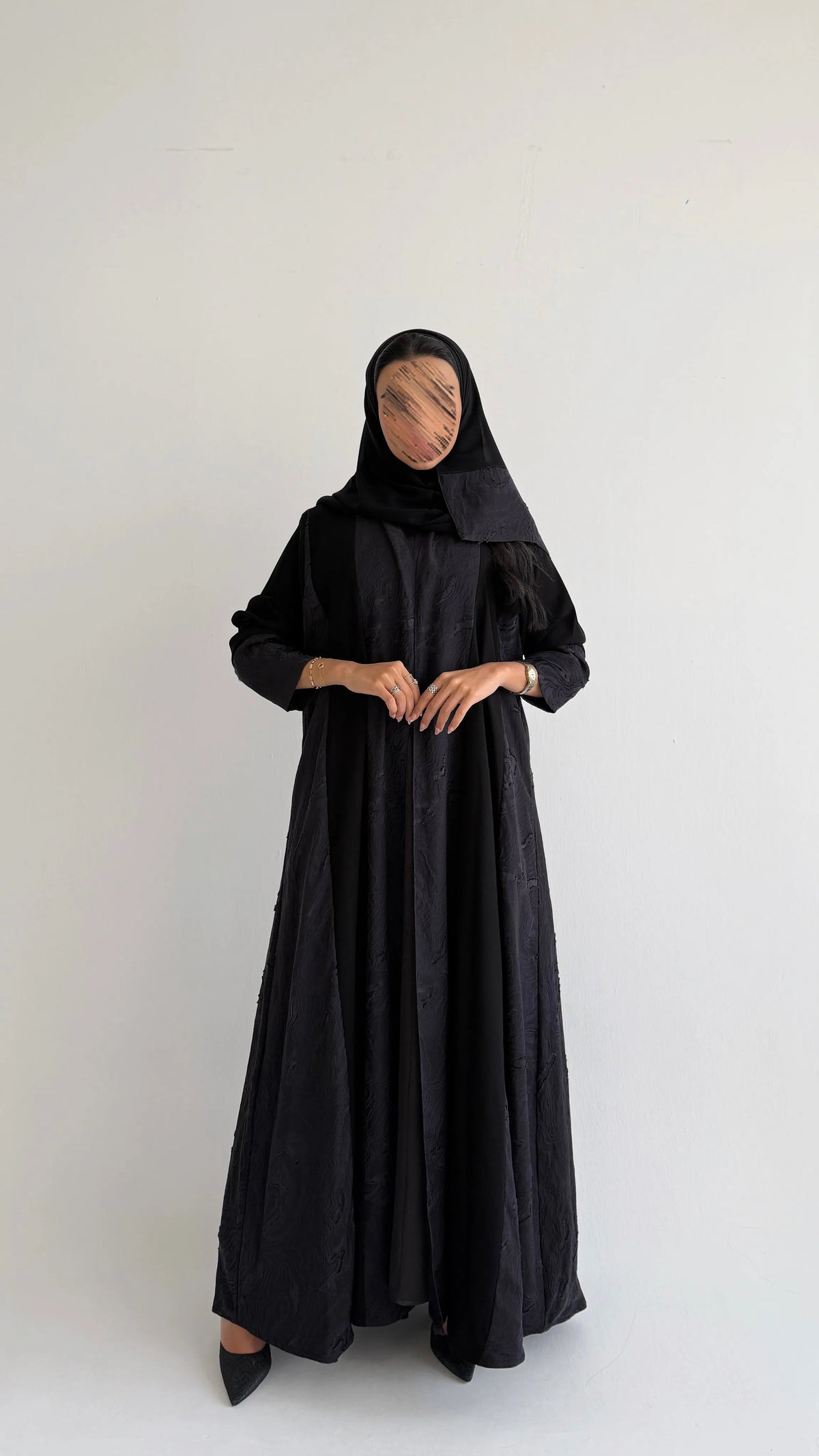MWT1263 - عباية سوادء بتدخيله جاكار - Aya