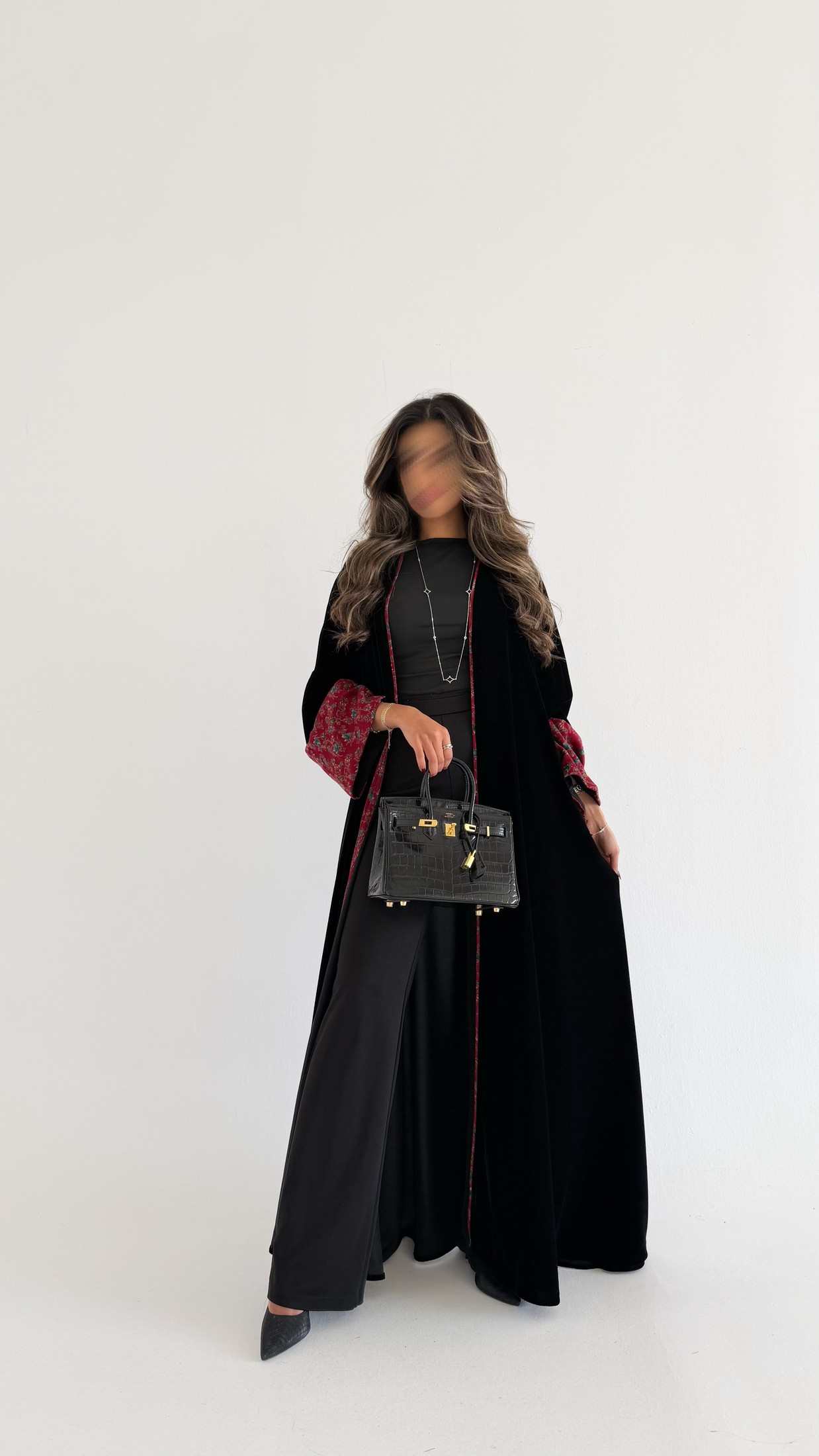 MWT705 - عباية مخمل مع تدخيلة كشميري أحمر  | Velvet abaya with Red Kashmiri - Aya