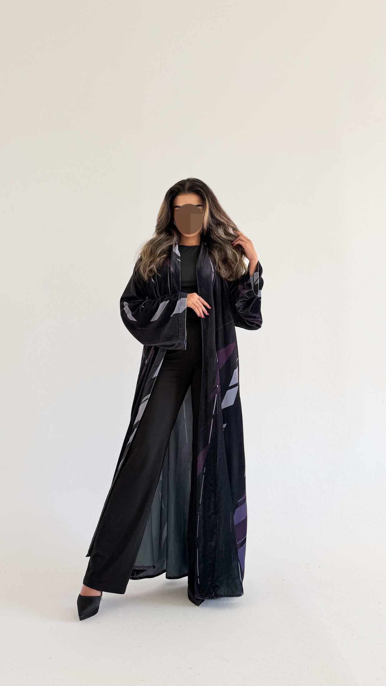 MWT882 - عباية مخمل طباعة - Aya