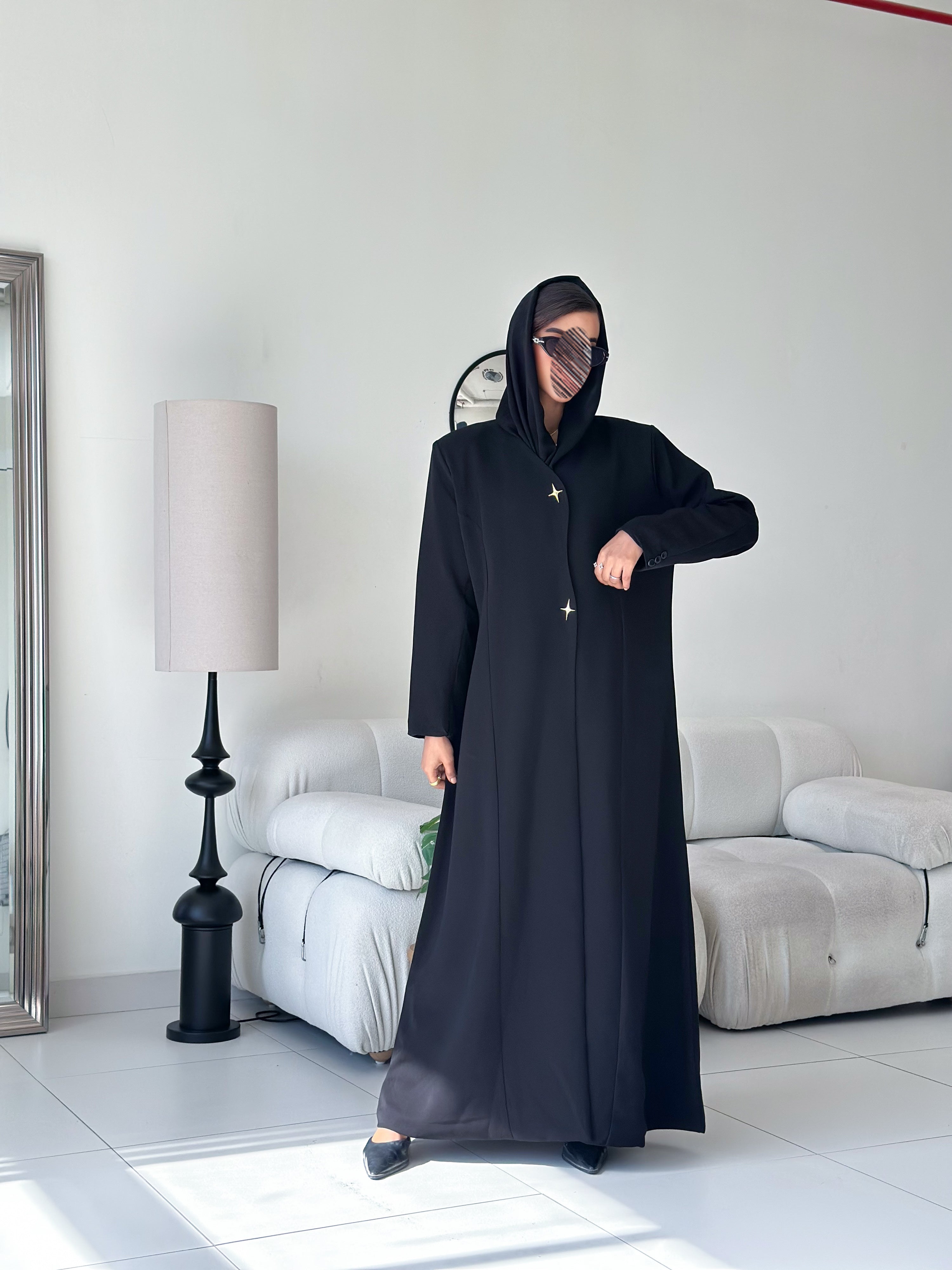 MW645 - Light Crepe Standing with Jacquard Half-Cloche