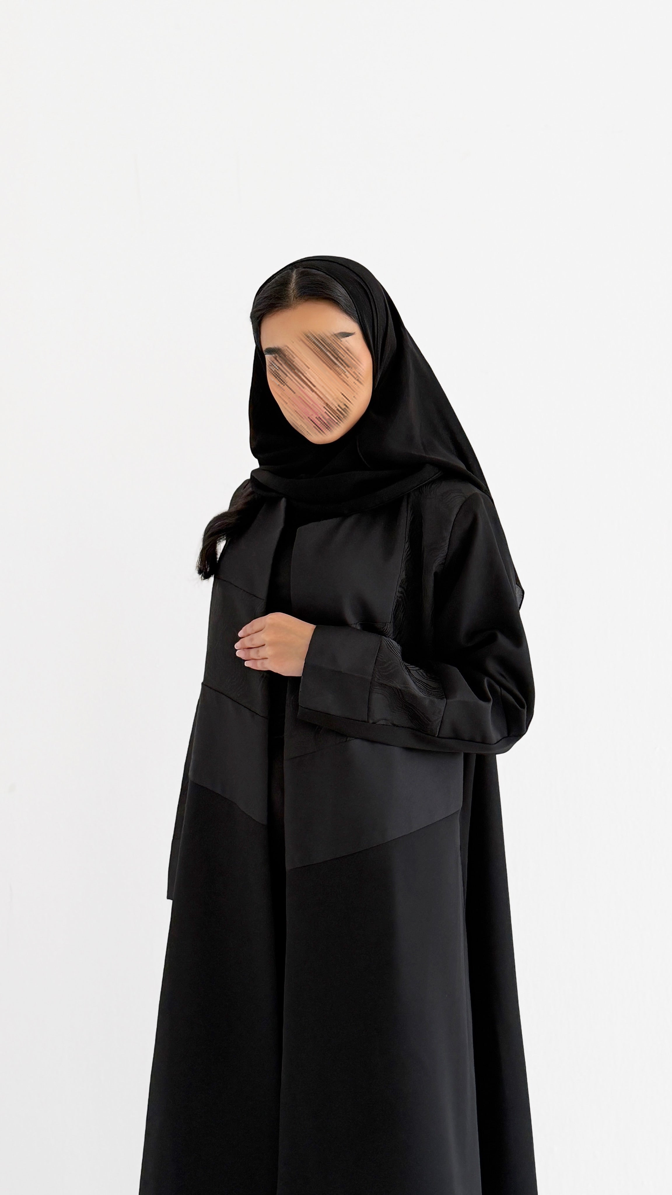 MW2041 - عباية بليزر مع اضافه ثلاثة خامات ليعطي طابع الاناقة - Aya