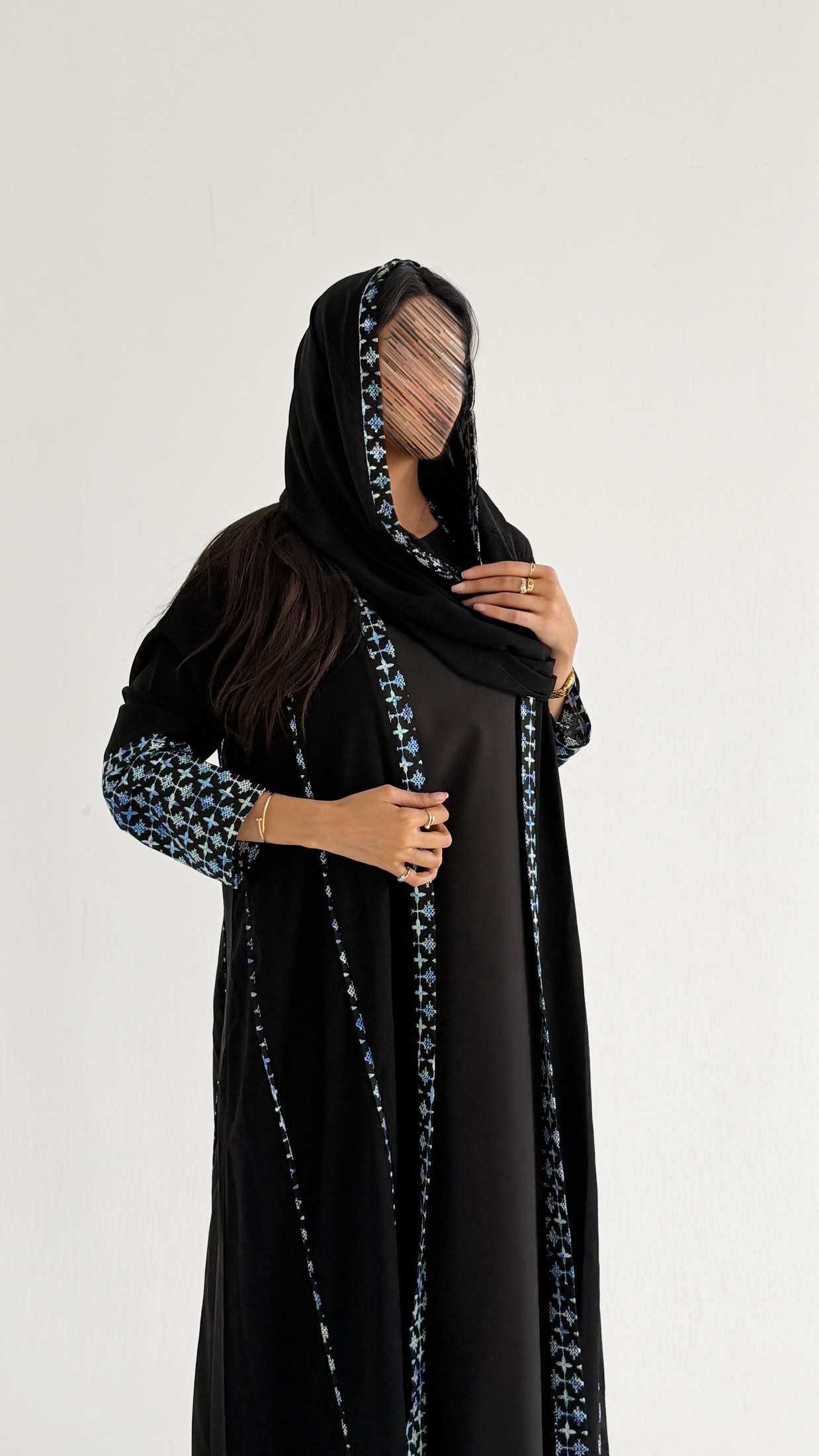 MWT5043 - كريب اسود قصة كلوش مع قماش قيطان - Aya