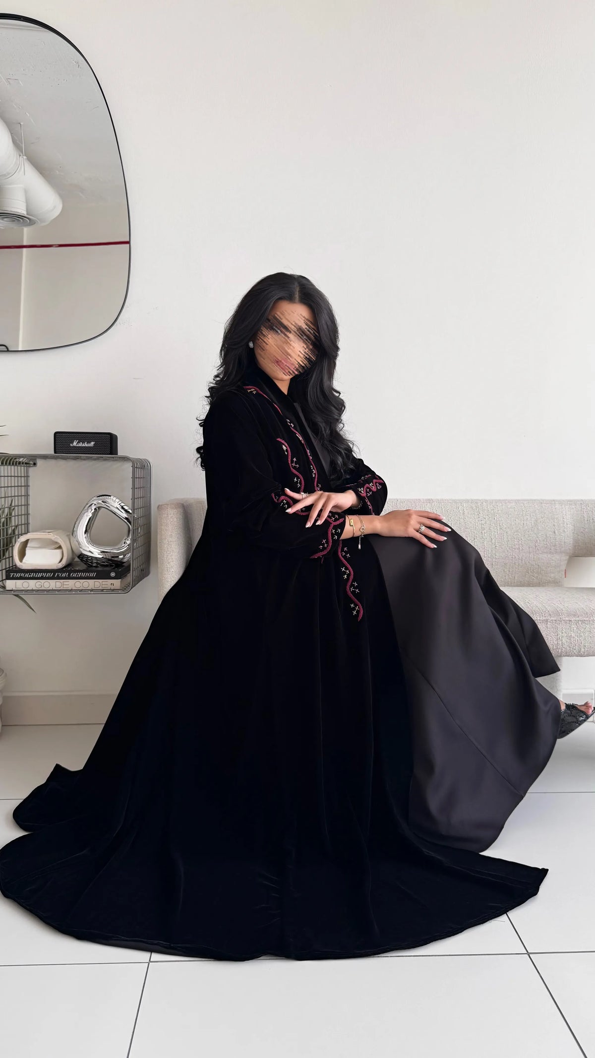 MWT3002 - عباية مخمل بتطريز عنابي - Aya