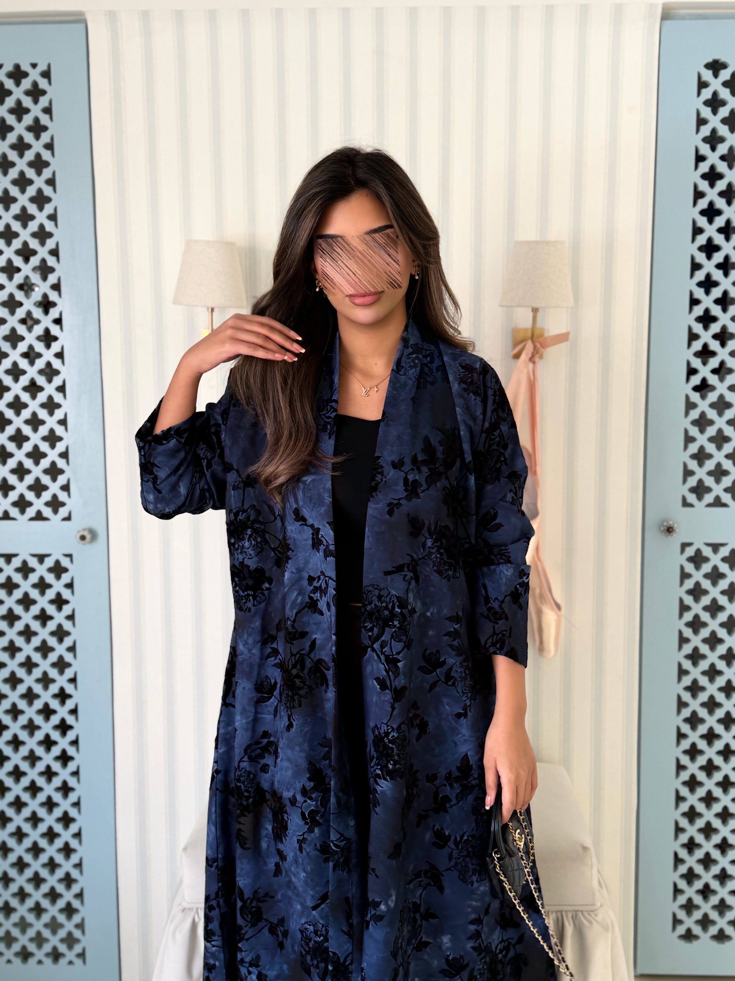 MWT5005 - عبايه كحلي طباعة كريب قصة نص كلوش - Aya