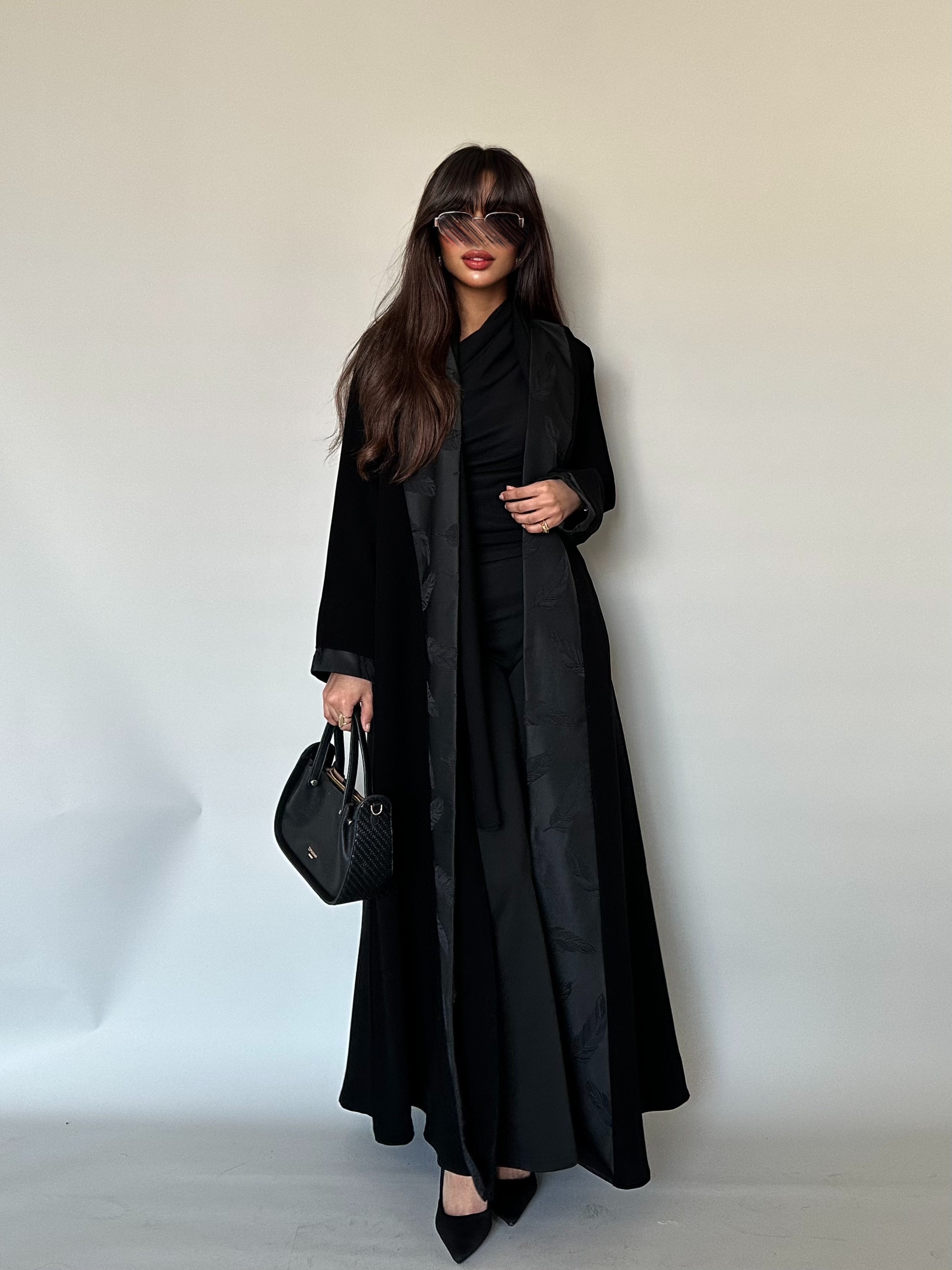 MW645 - Light Crepe Standing with Jacquard Half-Cloche