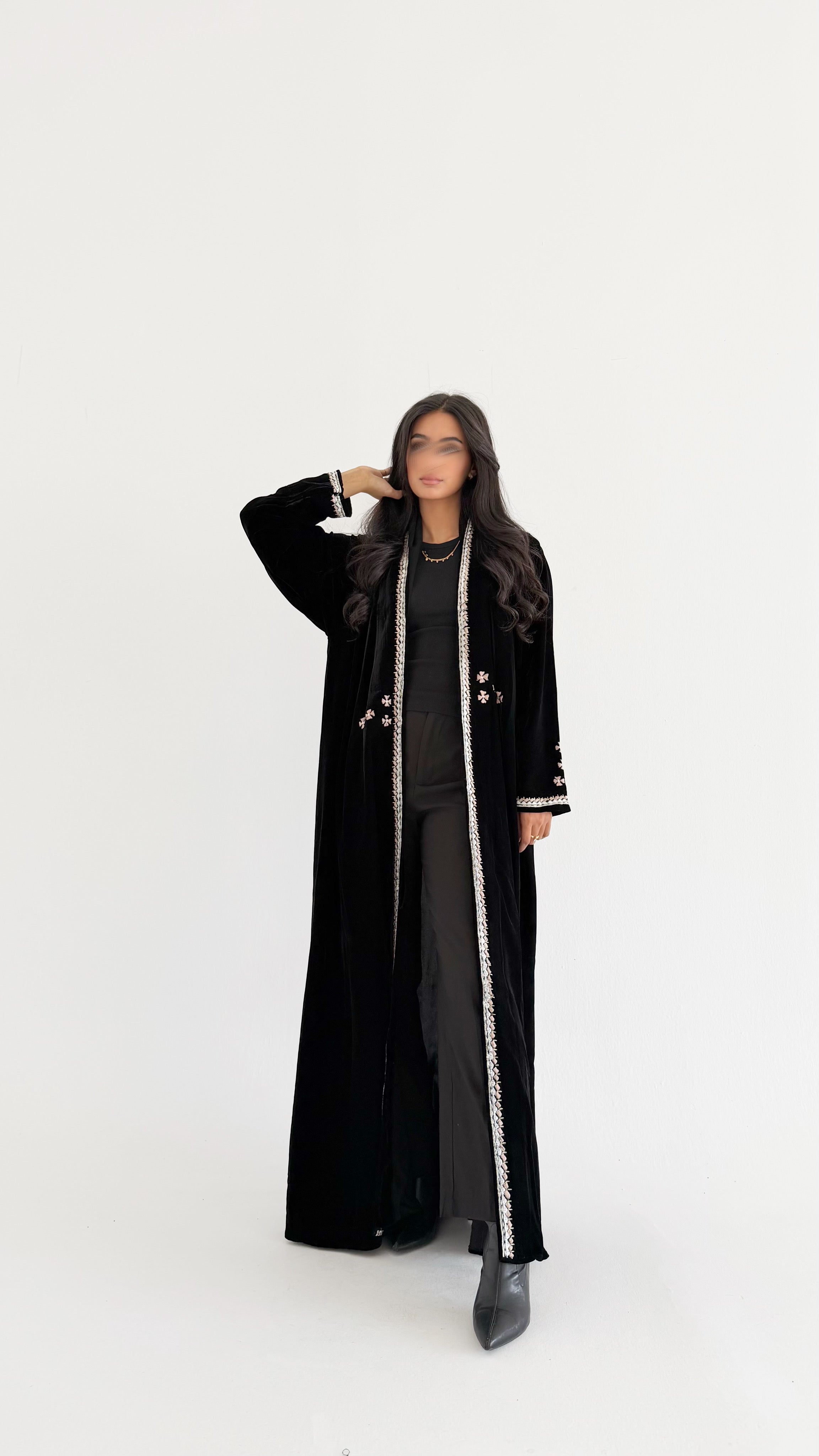 MW645 - Light Crepe Standing with Jacquard Half-Cloche