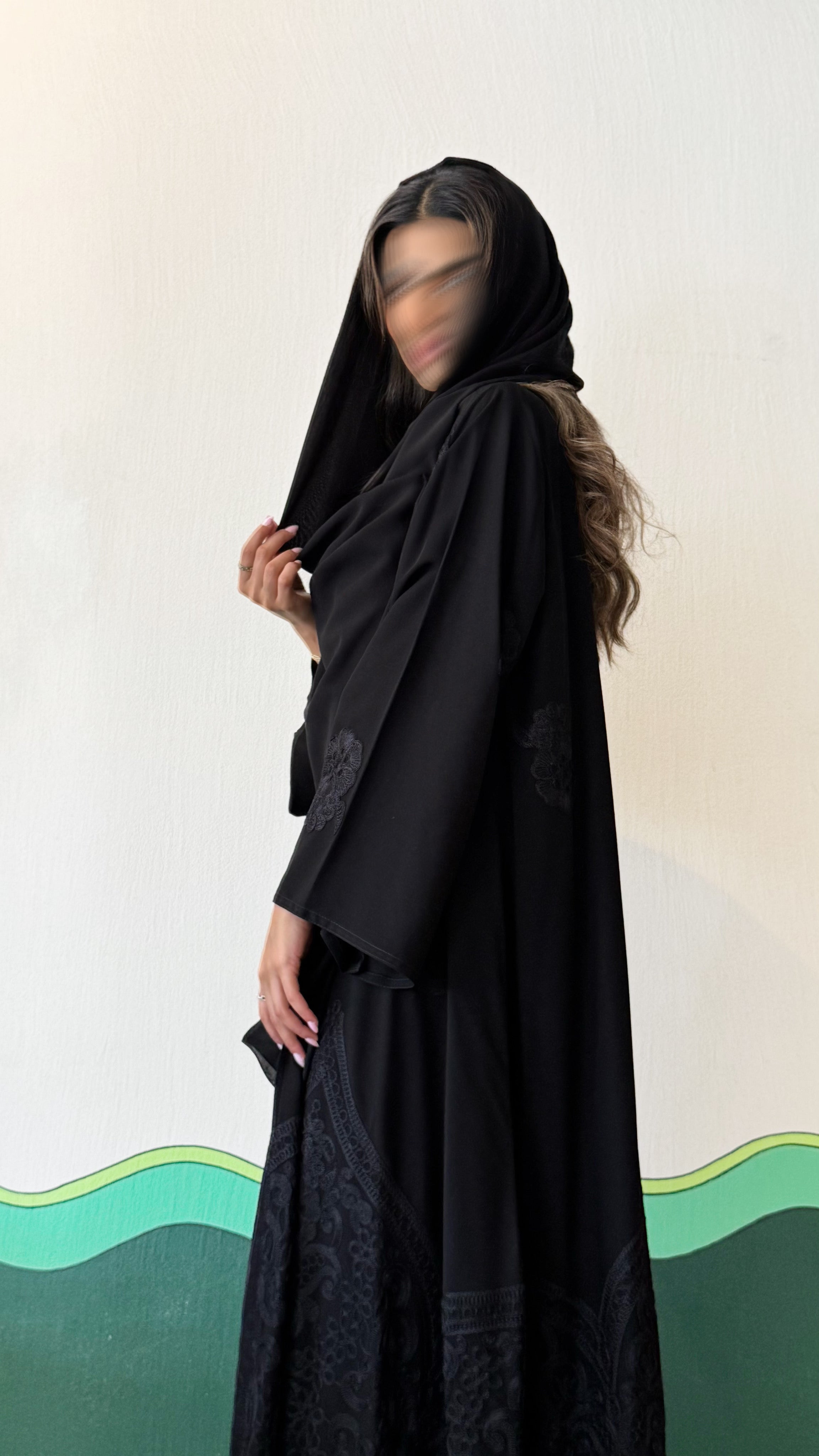 MW645 - Light Crepe Standing with Jacquard Half-Cloche
