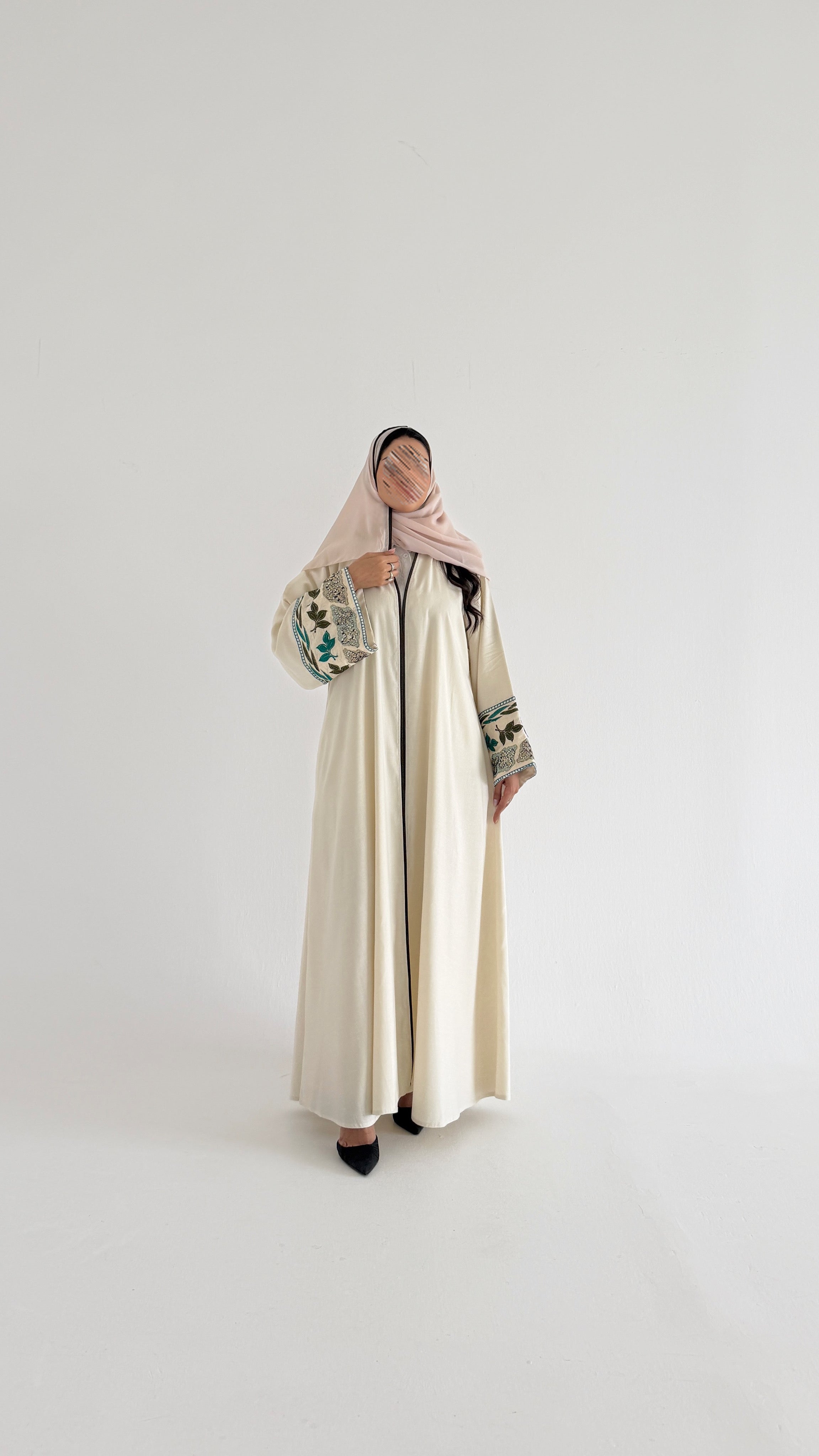 MWT2038 -  عباية لنن مع كلفة تطريز بقيطان زيتية - Aya
