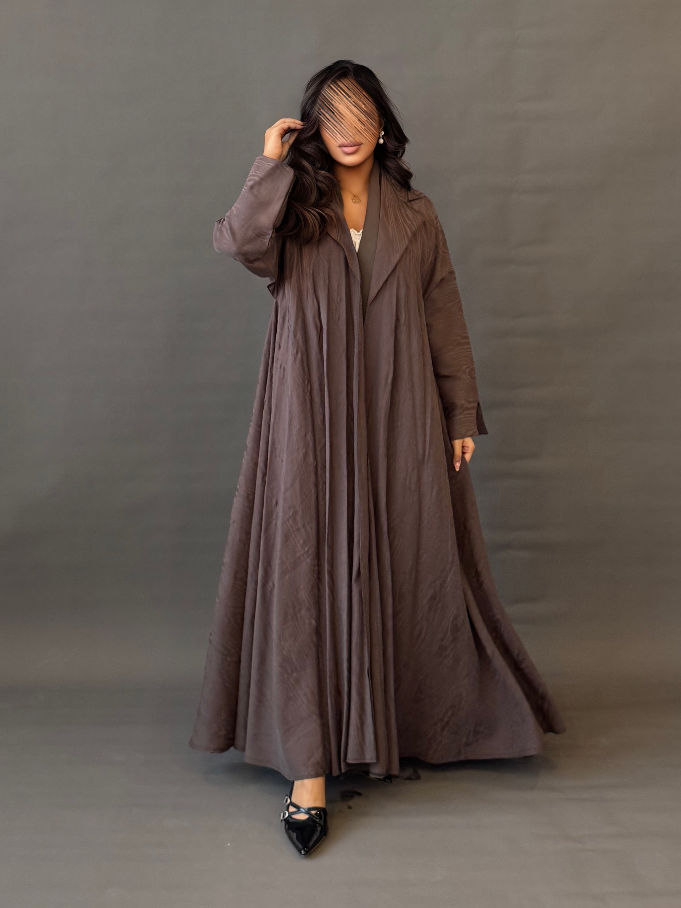 MW645 - Light Crepe Standing with Jacquard Half-Cloche
