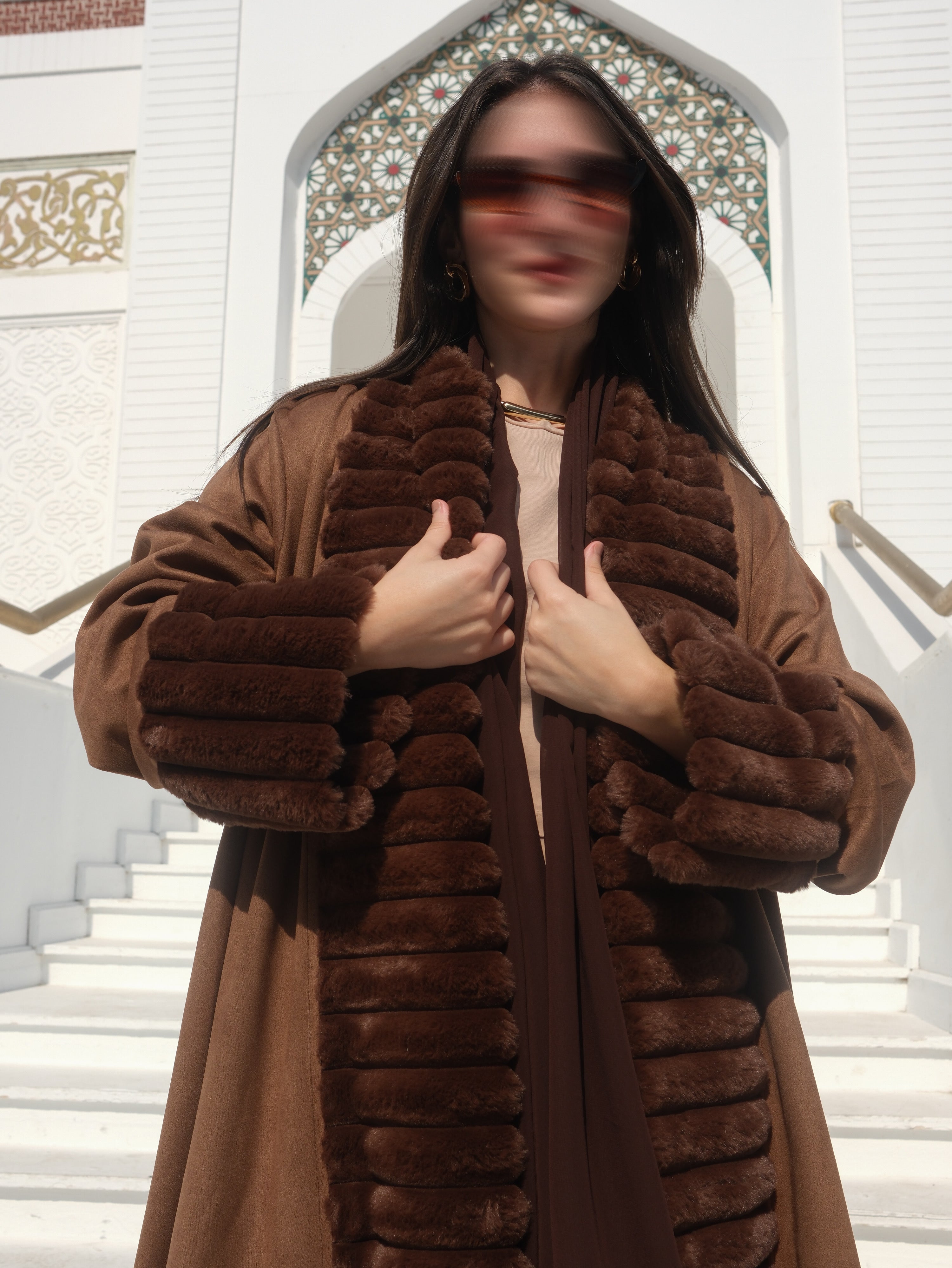 MW1804 - عباية شامواه مع تدخيلة فرو